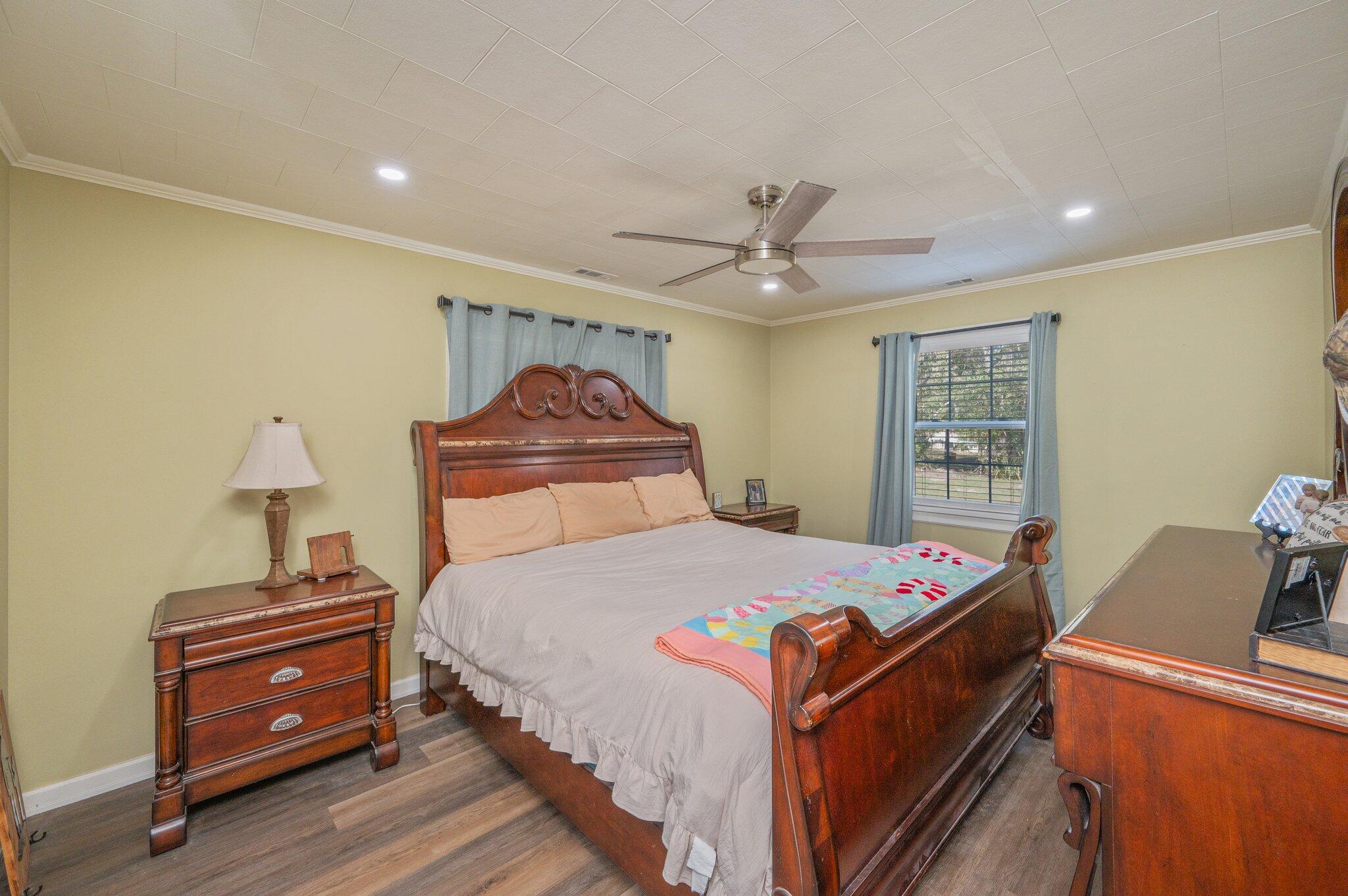 HUGHES ADD FLORALA - Residential