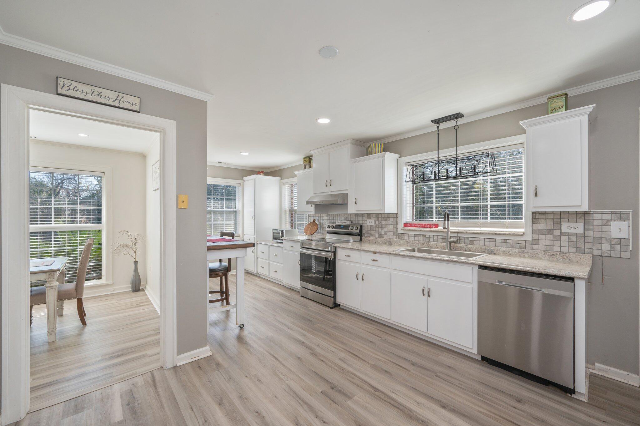 HUGHES ADD FLORALA - Residential