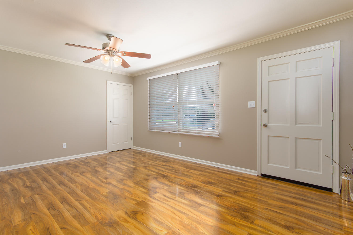 ELLIOTTS POINT 10TH ADDN - Residential