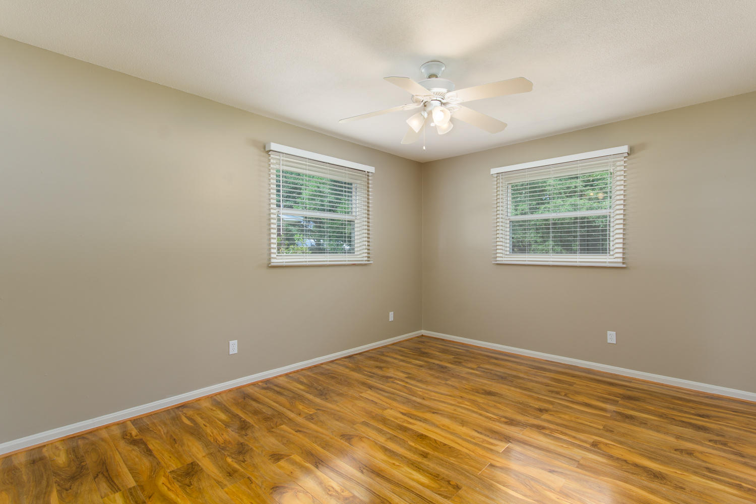 ELLIOTTS POINT 10TH ADDN - Residential