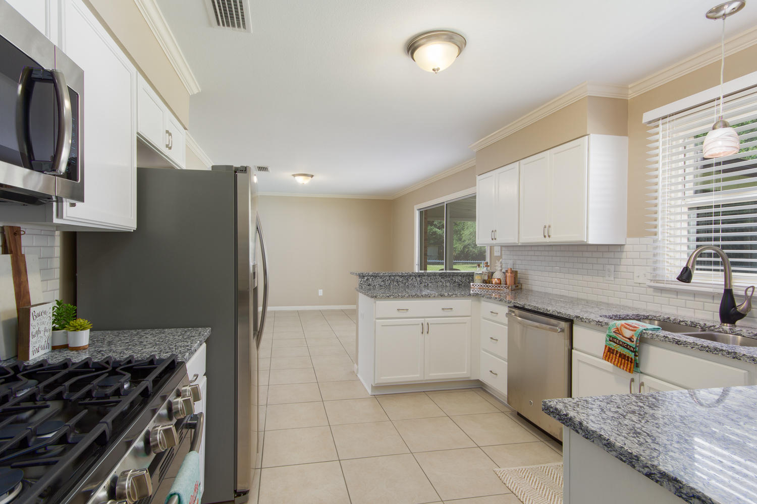 ELLIOTTS POINT 10TH ADDN - Residential