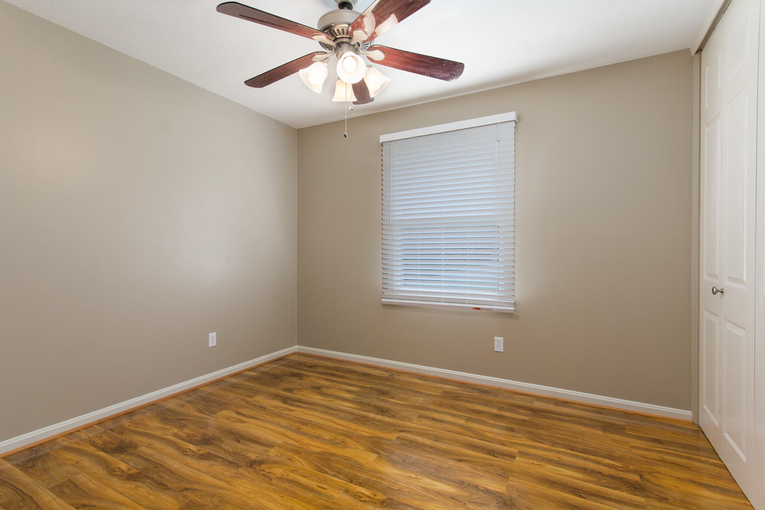 ELLIOTTS POINT 10TH ADDN - Residential