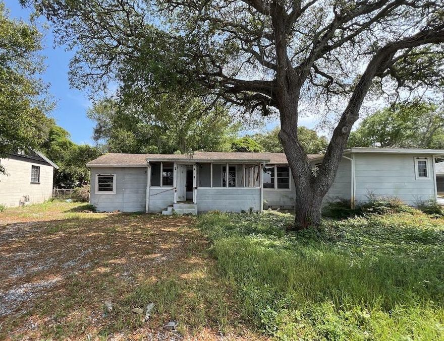 Located in the heart of FWB, this short sale property exudes with opportunity. Originally built in 1950, this home has 4 bedrooms, 1 bath and is just under 1500 sf. Home needs significant repairs and therefore will not qualify for financing. Elbow grease will go a long way with this property.