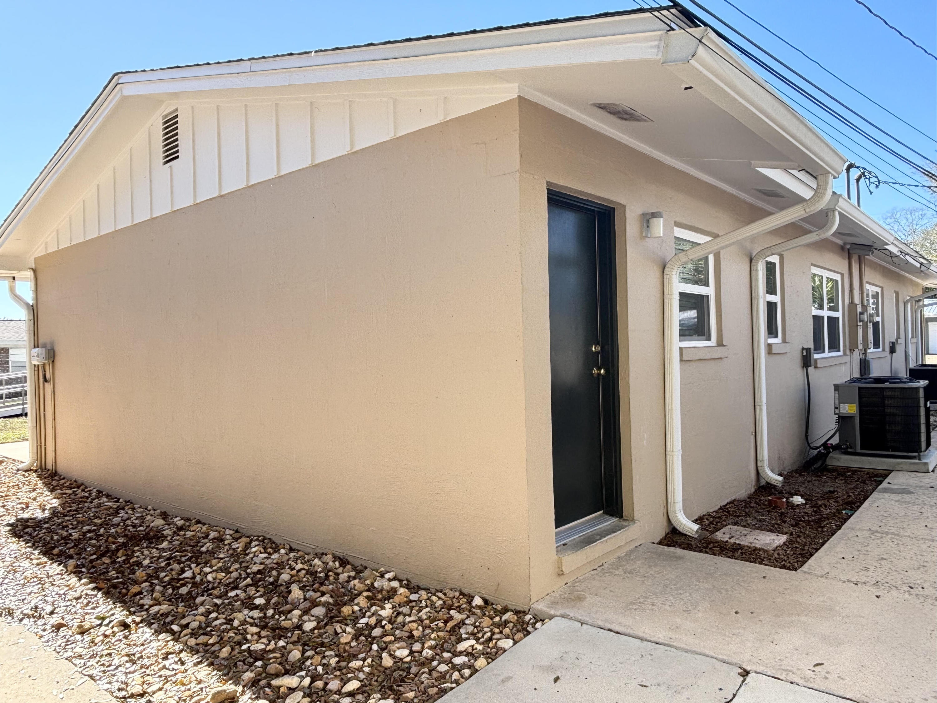 Racetrack Rd 1st Sub - Residential Lease