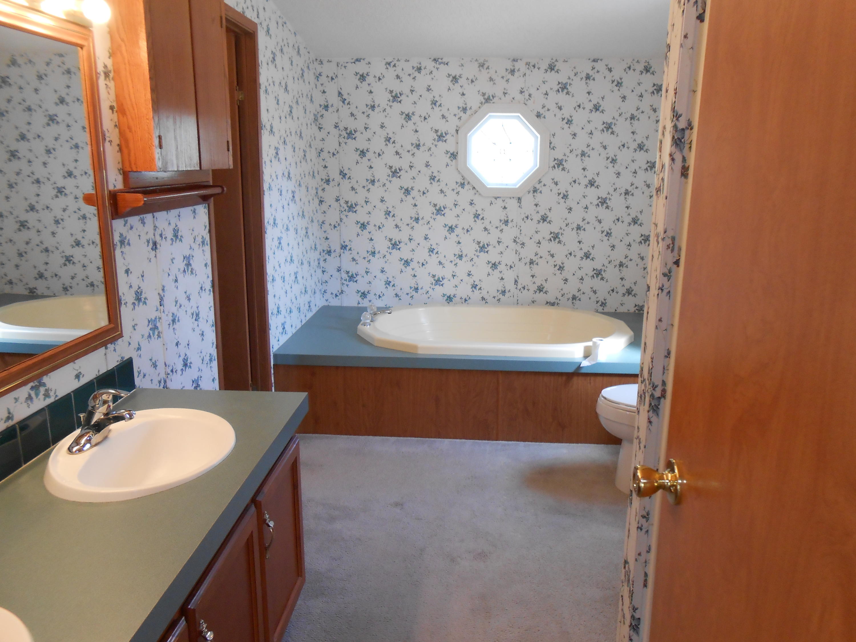 OAKWOOD LAKES ESTATES - Residential