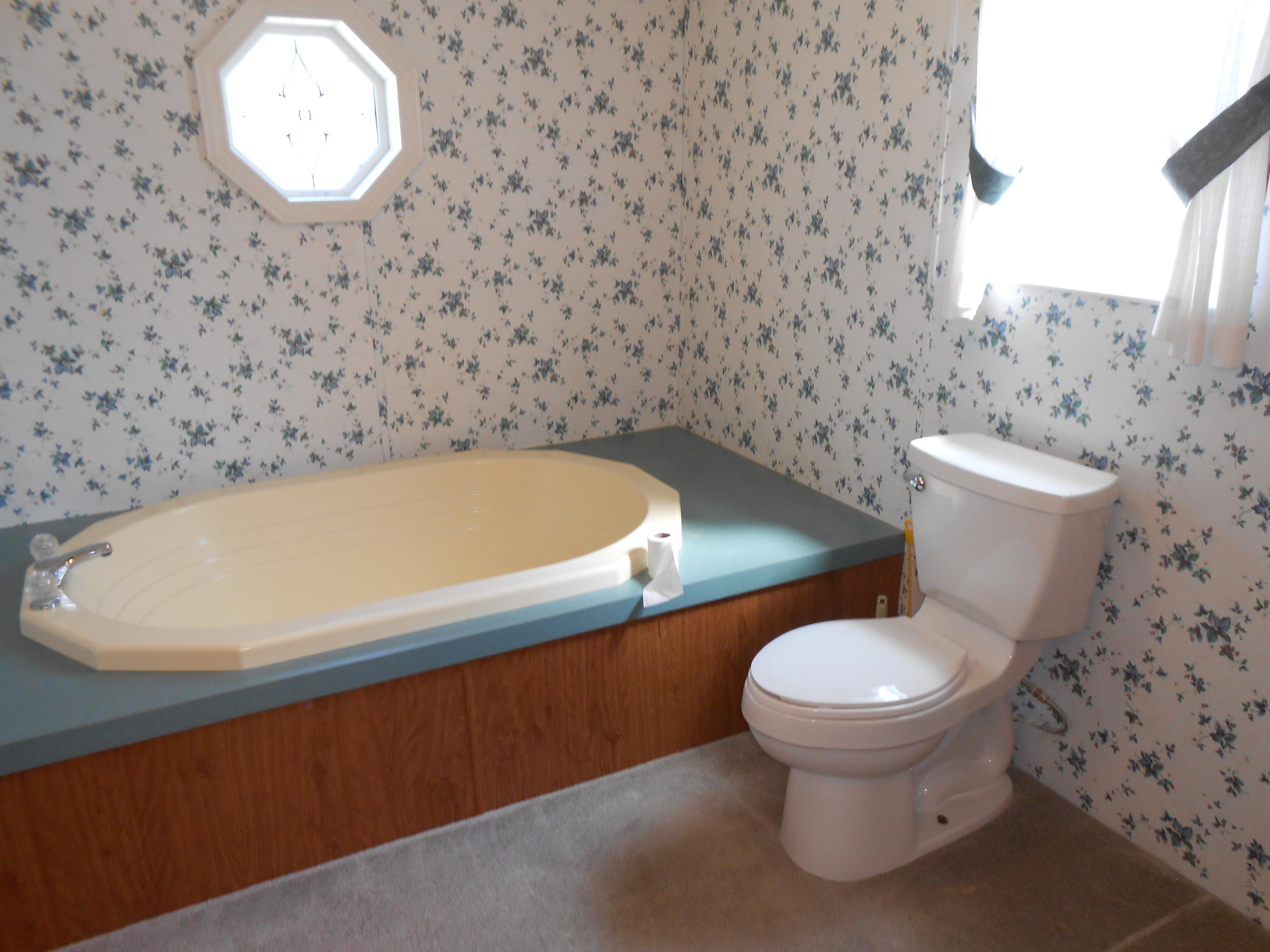 OAKWOOD LAKES ESTATES - Residential