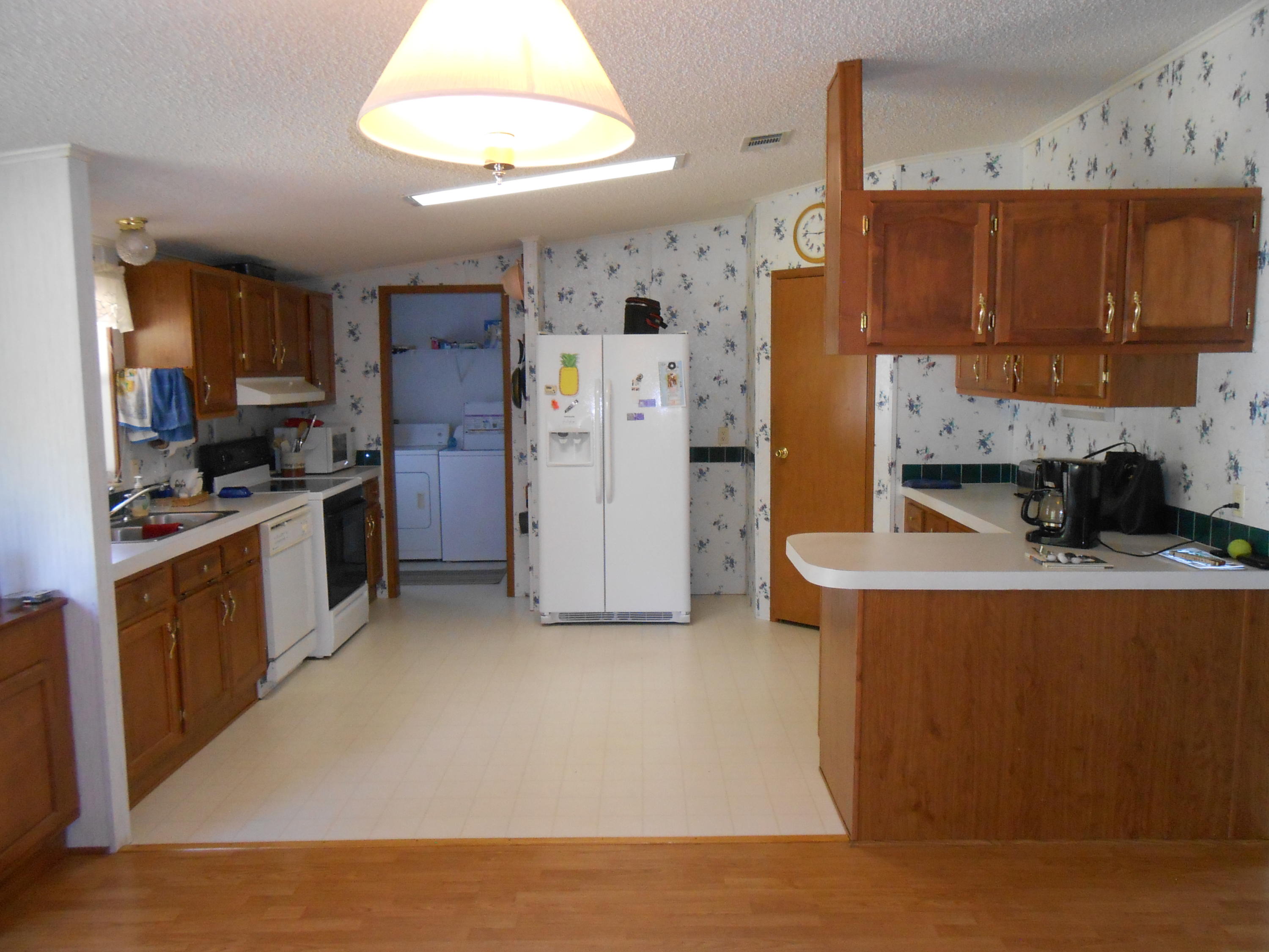 OAKWOOD LAKES ESTATES - Residential