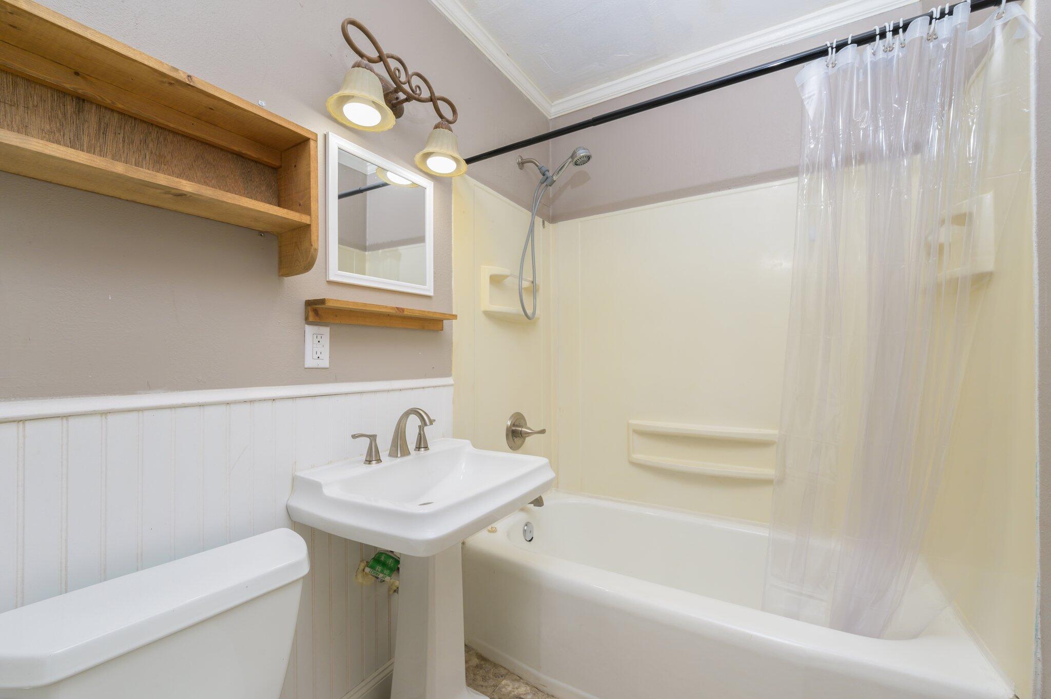 CRESTVIEW HEIGHTS - Residential