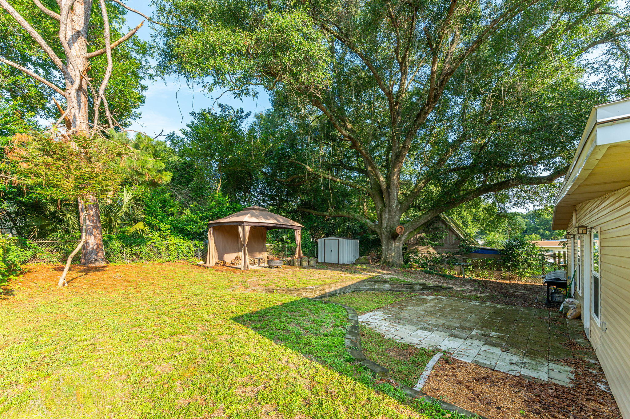 CRESTVIEW HEIGHTS - Residential