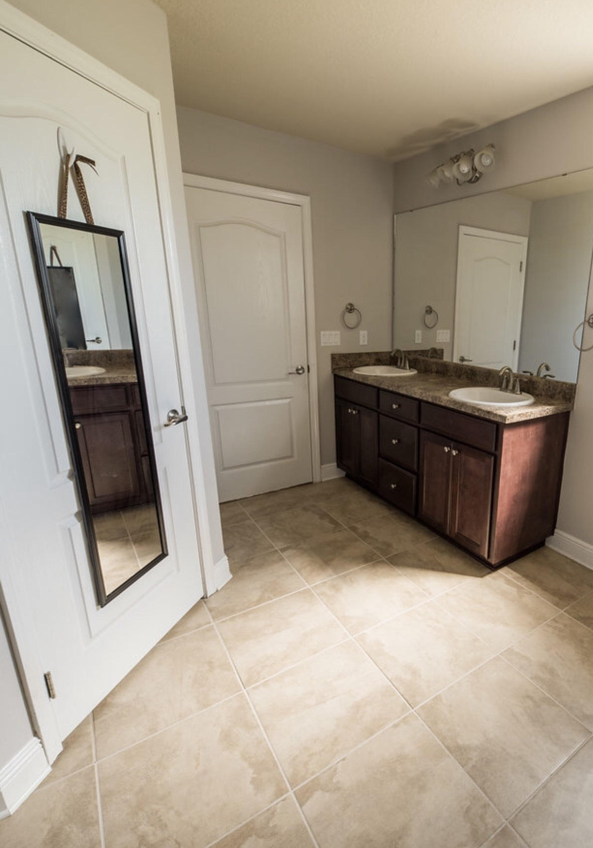 SILVER CREEK ESTATES - Residential