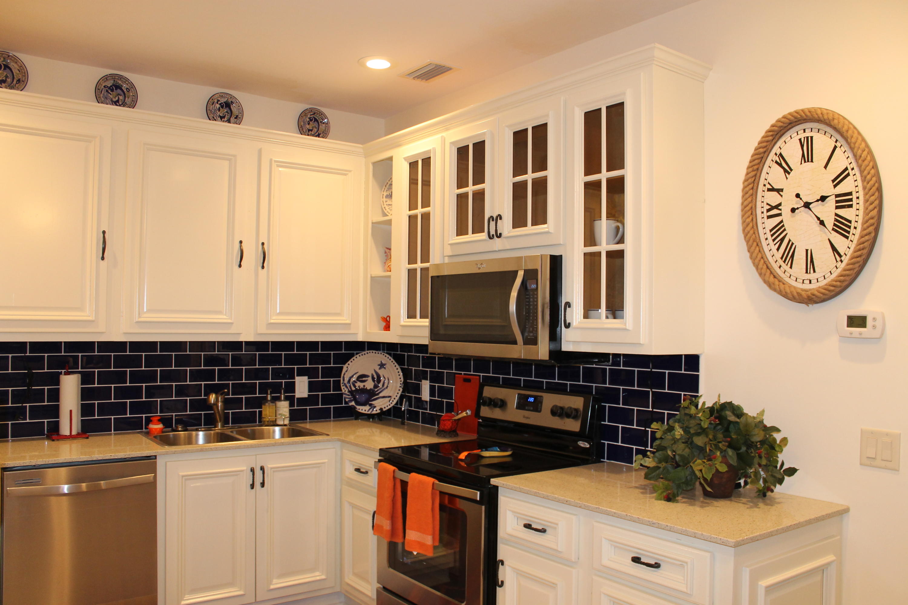 SHORTLINE ESTATES THE COTTAGES OF - Residential