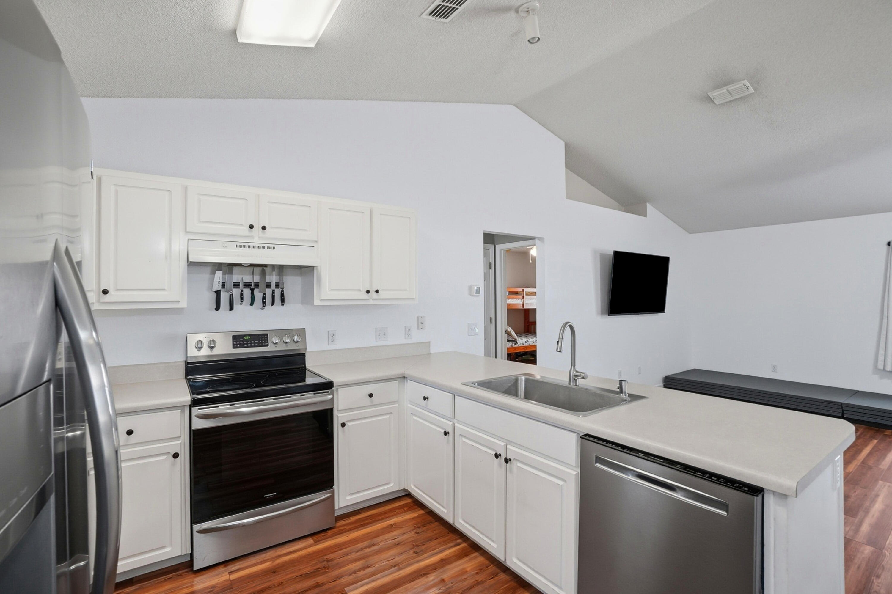 MARION MANOR - Residential