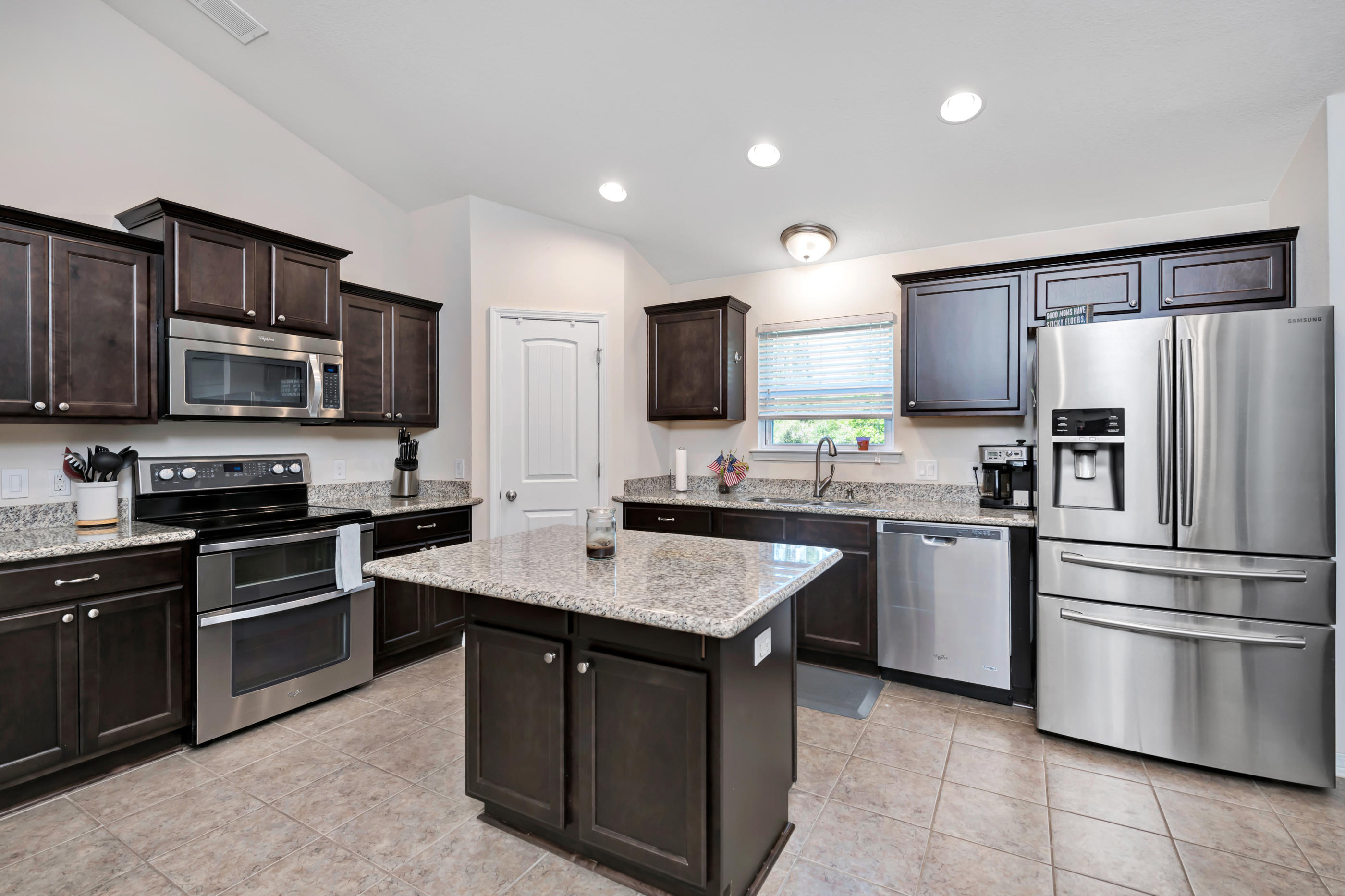 NAVARRE S/D 2ND ADDN - Residential