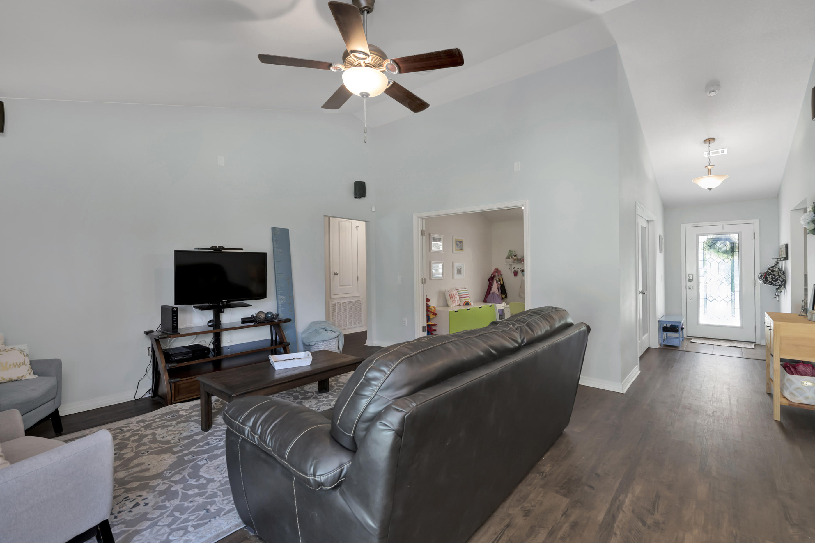 NAVARRE S/D 2ND ADDN - Residential