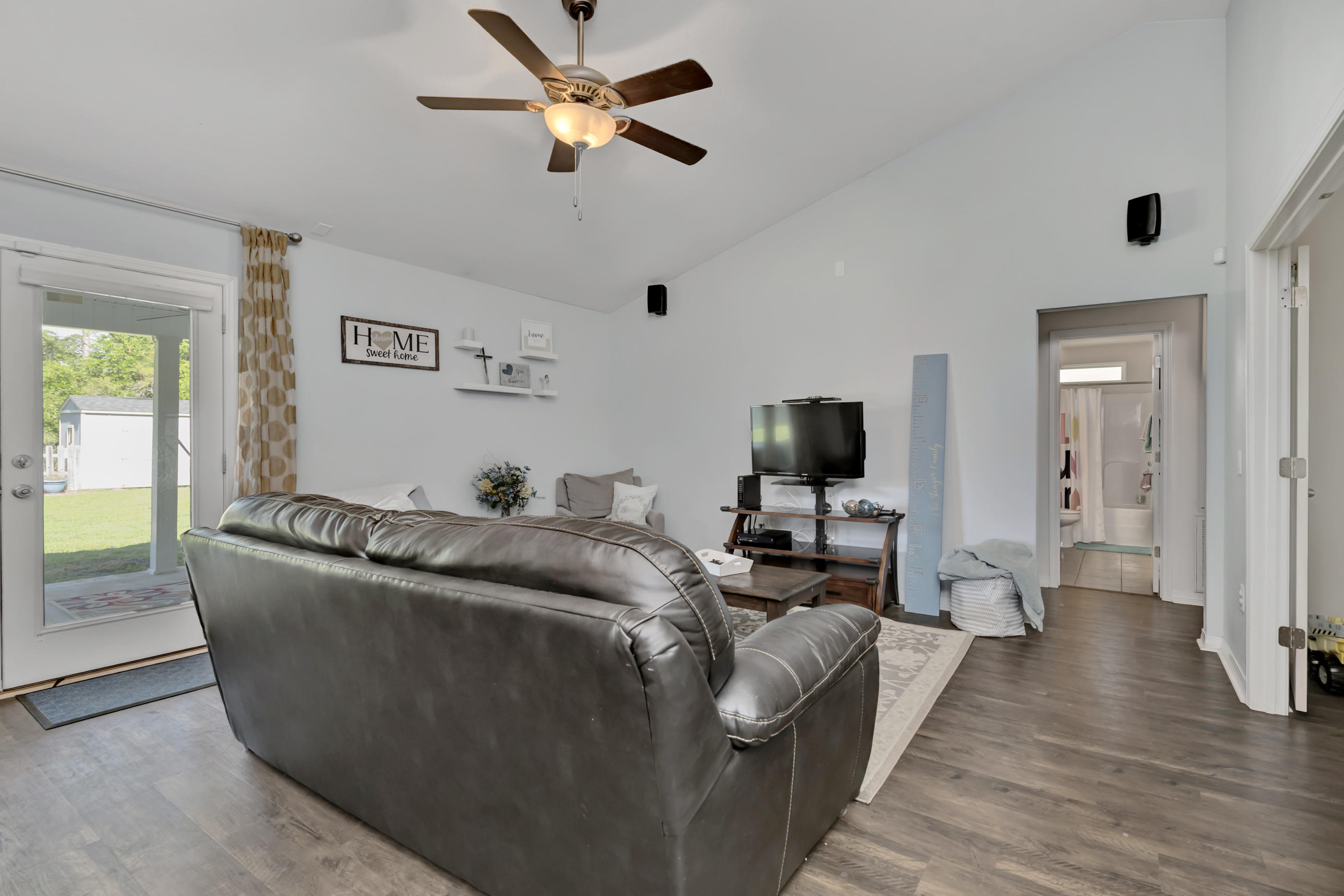 NAVARRE S/D 2ND ADDN - Residential