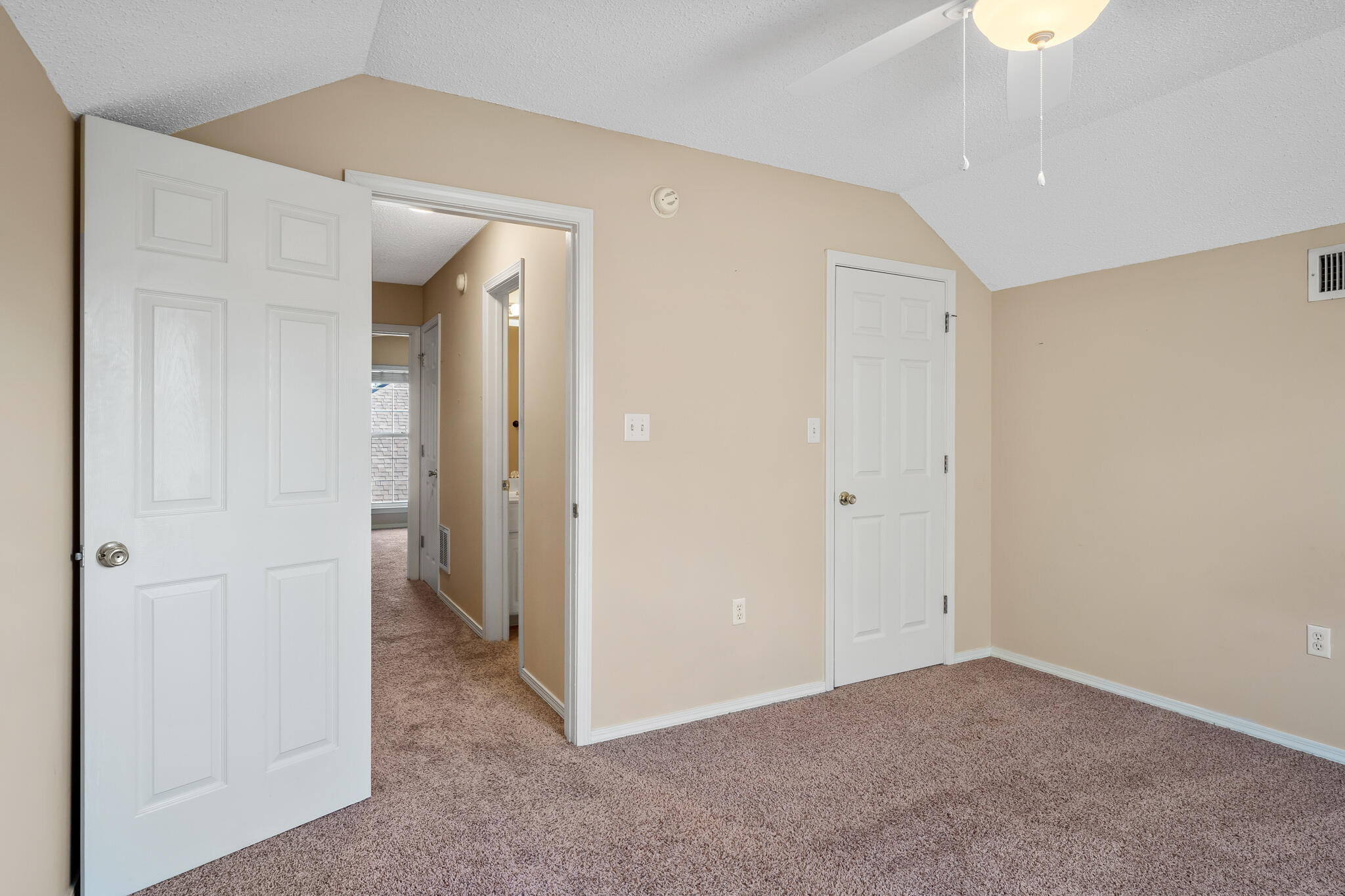 HUNTERS RUN S/D - Residential