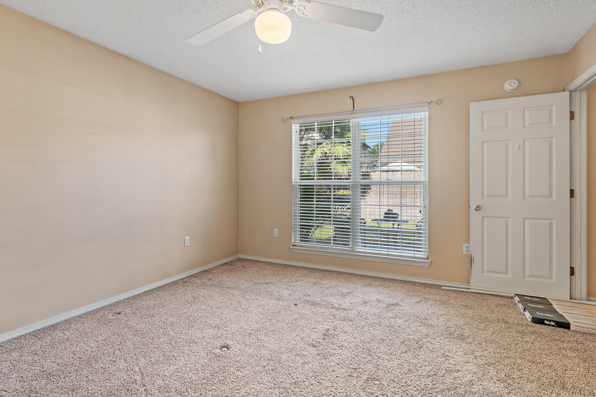 HUNTERS RUN S/D - Residential