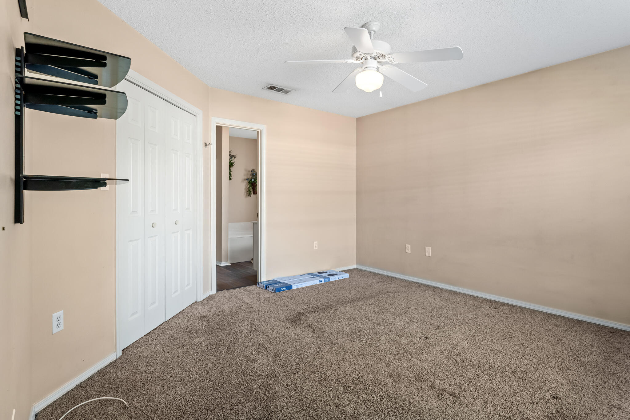 HUNTERS RUN S/D - Residential