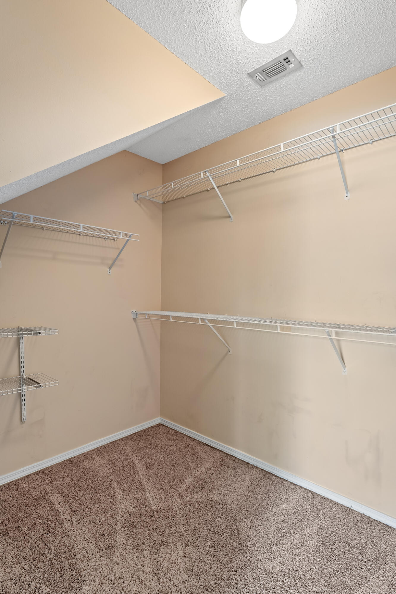 HUNTERS RUN S/D - Residential