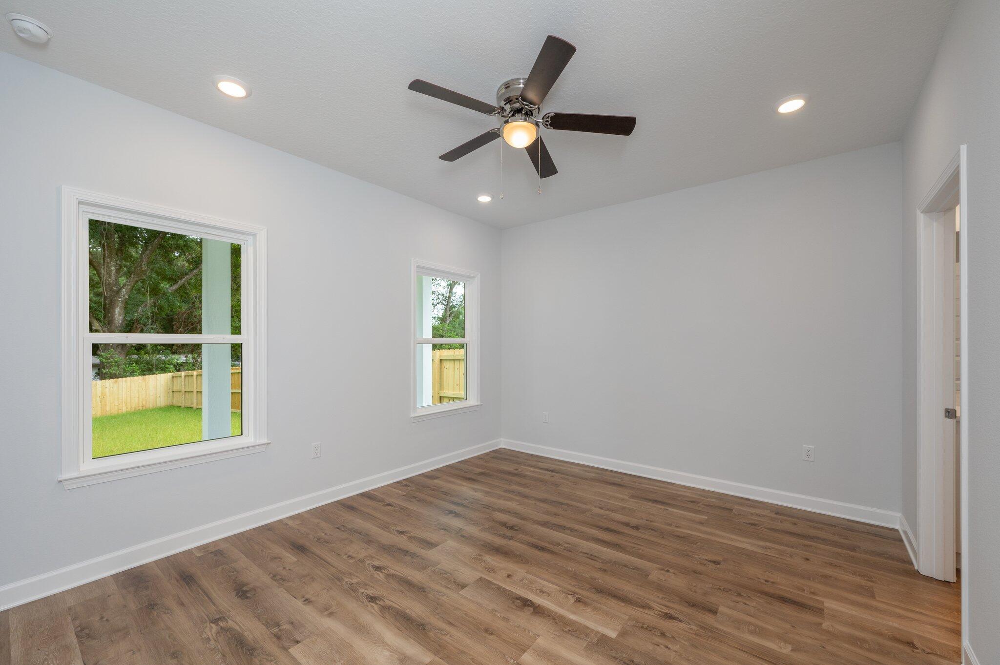 MORRIS ADDN TO CRESTVIEW - Residential