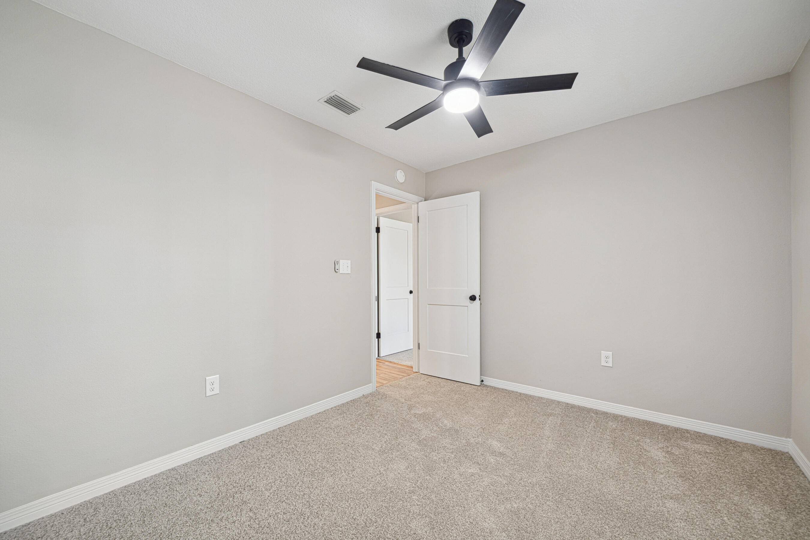 Ashland Manor - Residential