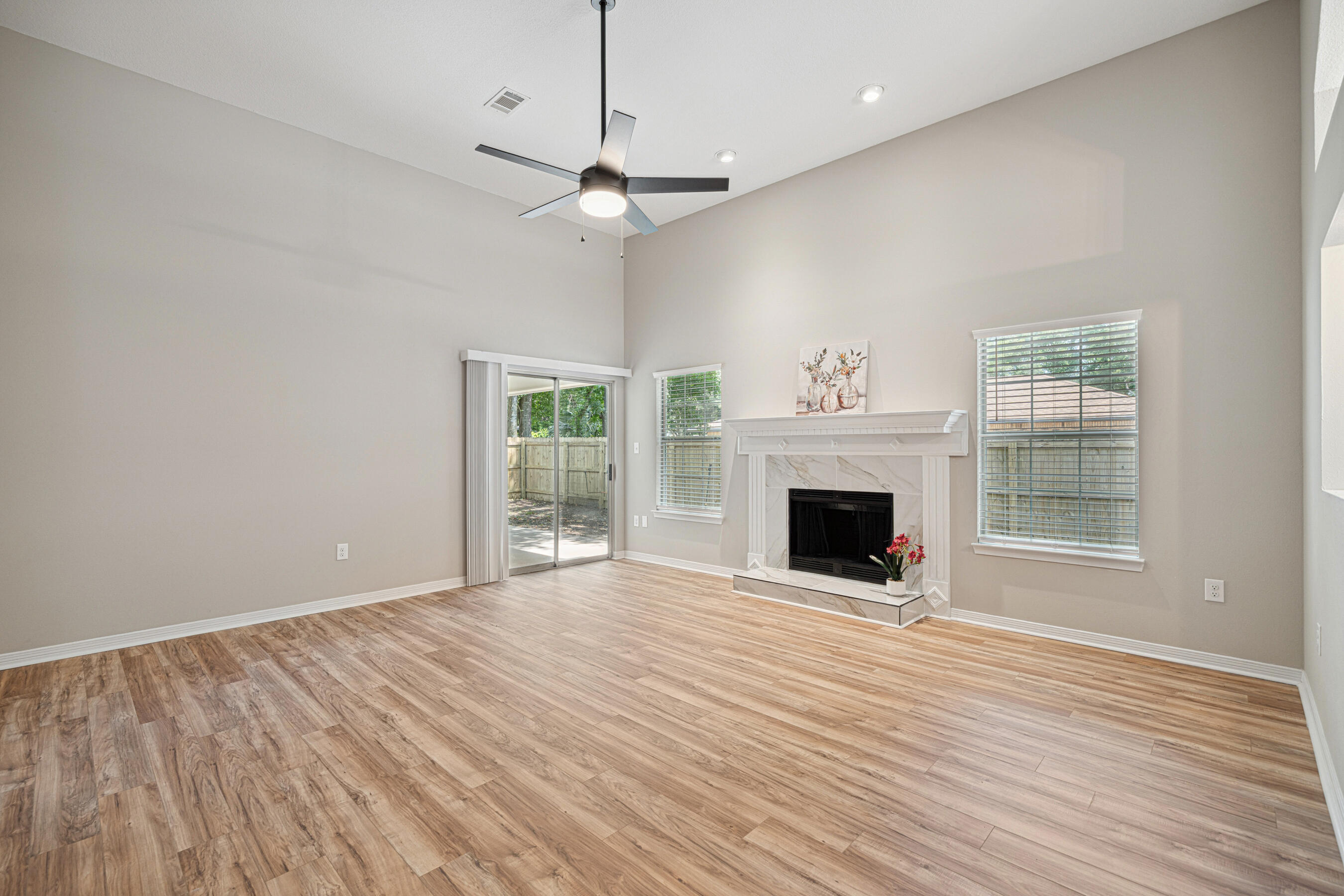 Ashland Manor - Residential