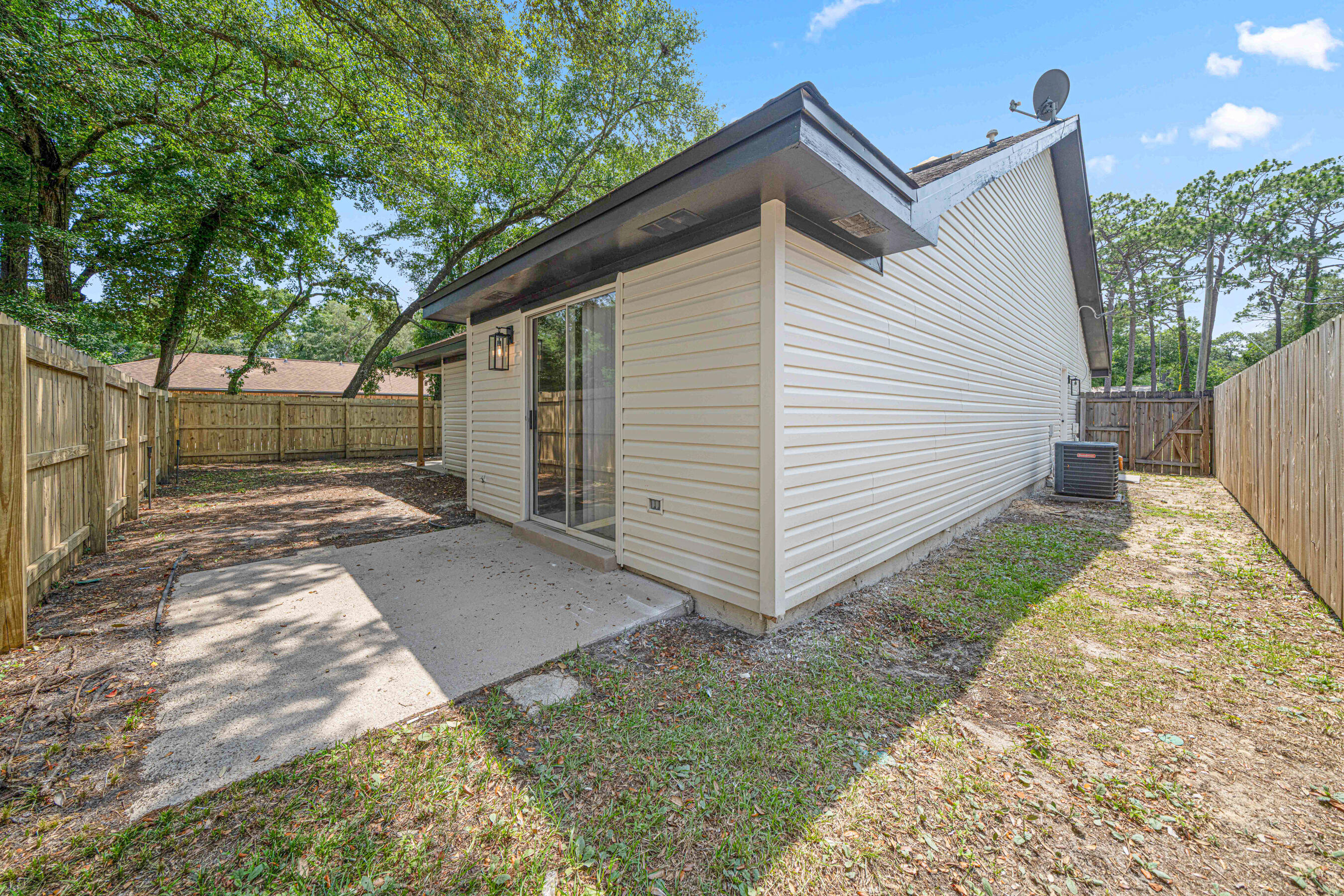 Ashland Manor - Residential