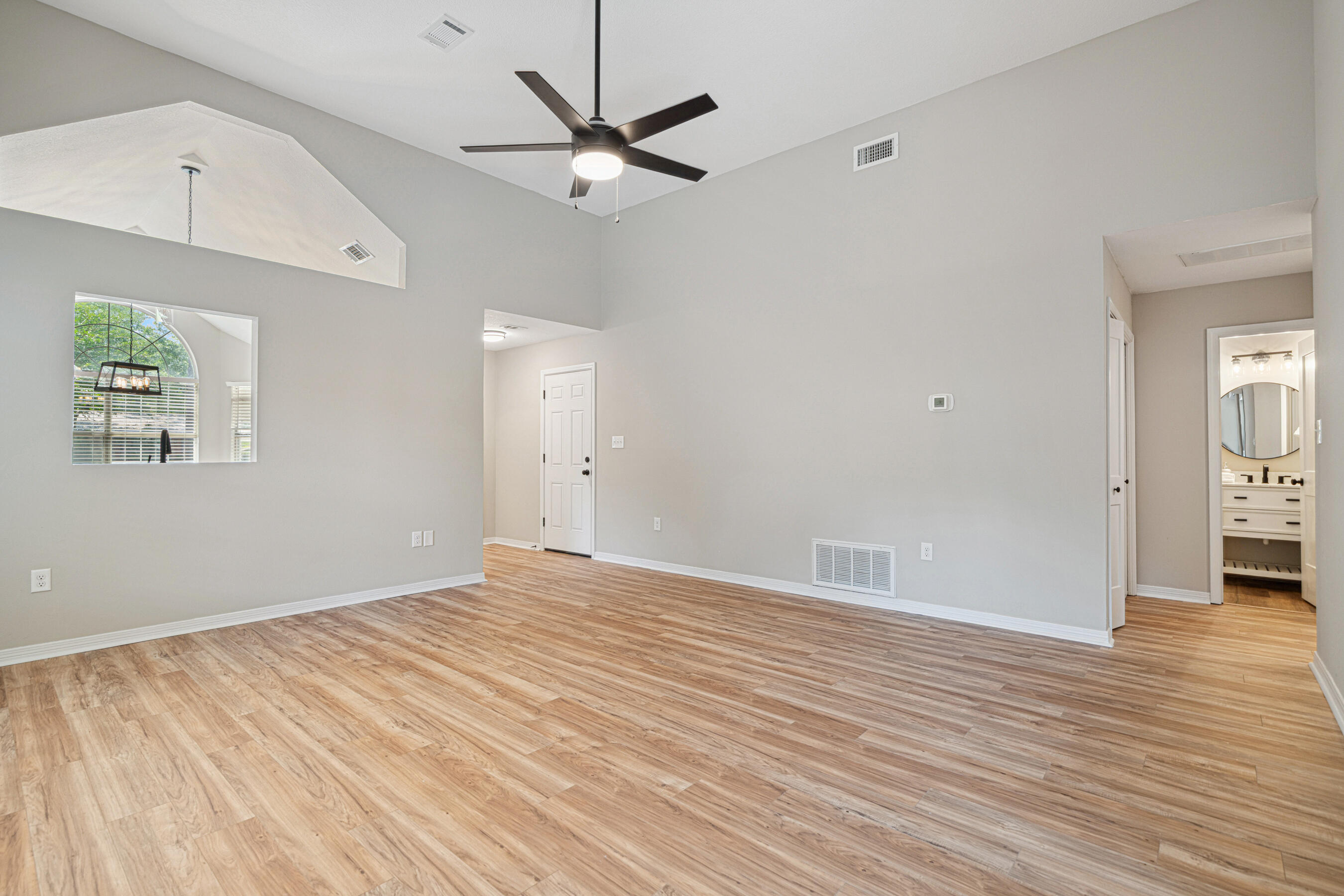 Ashland Manor - Residential