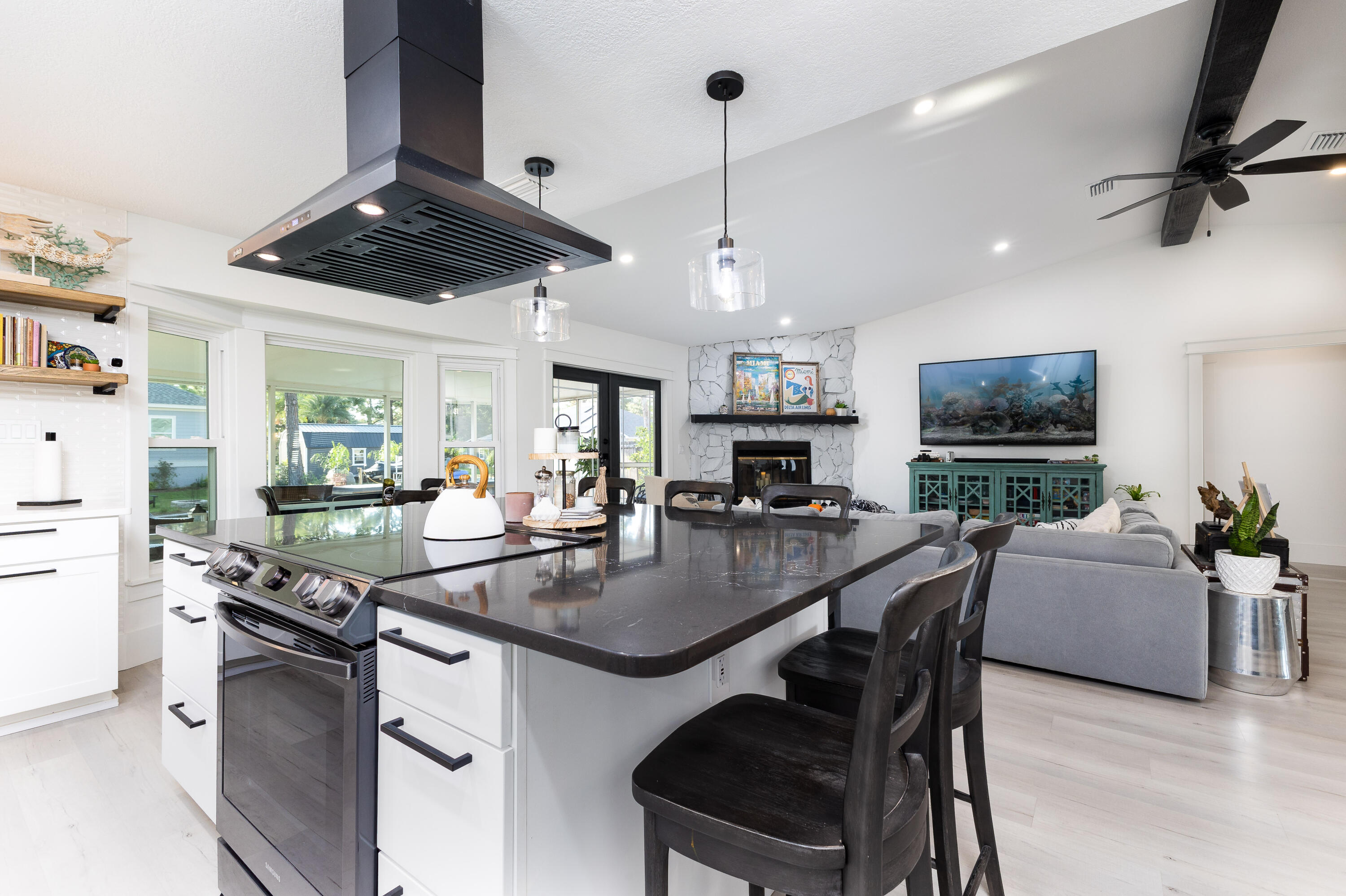 Meets and Bounds, Mack Bayou - Residential