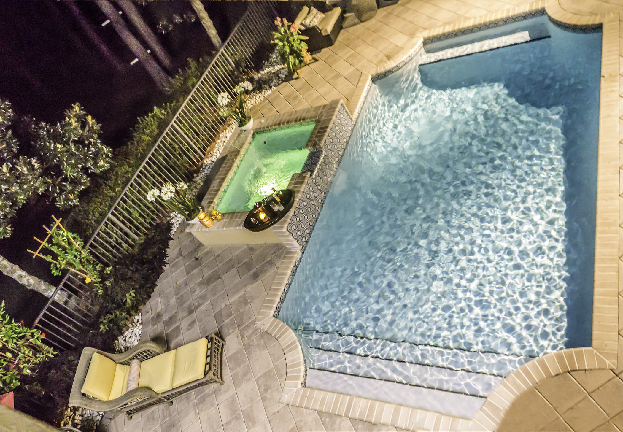 BURNT PINE - Residential