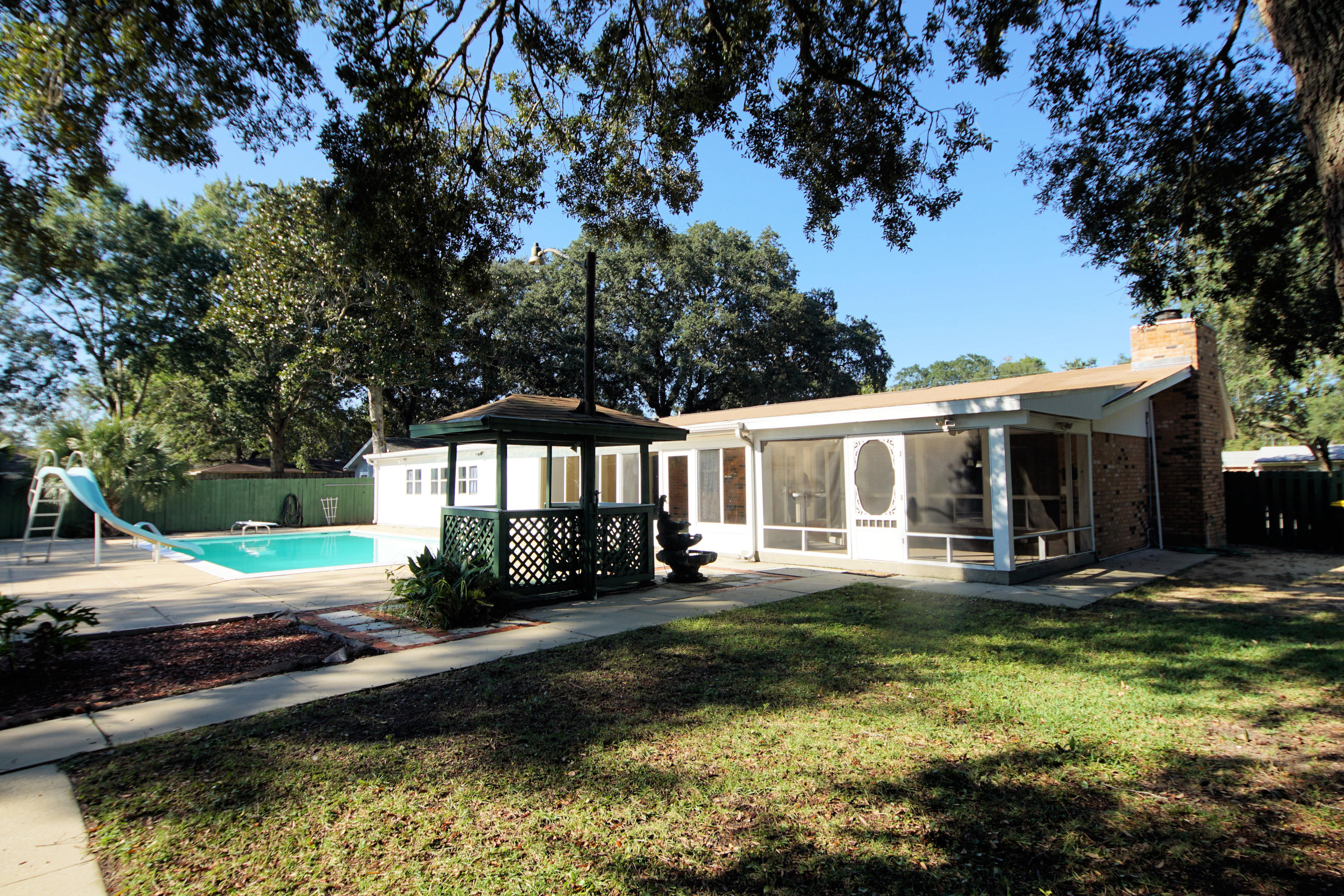 GARNIERS HEIGHTS 1ST ADDN - Residential