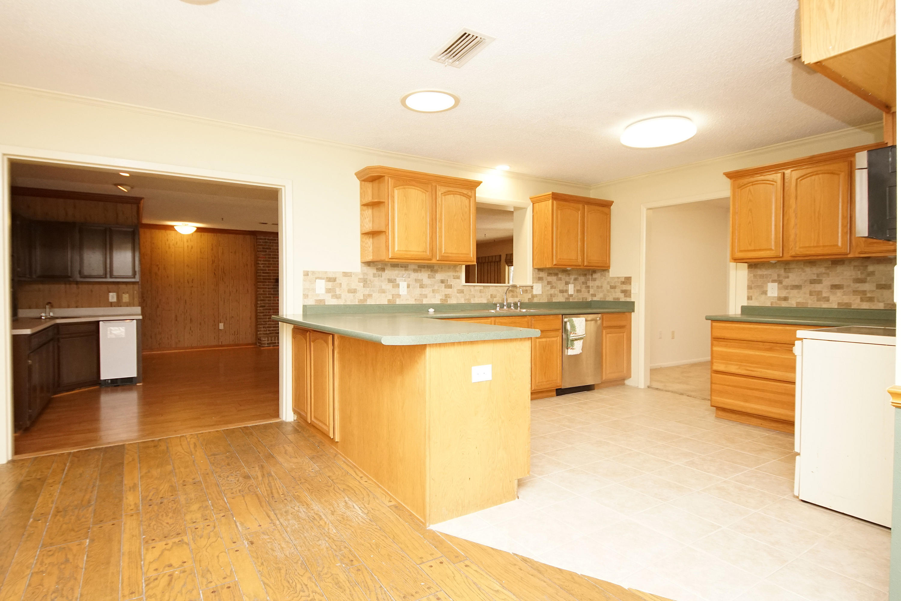 GARNIERS HEIGHTS 1ST ADDN - Residential