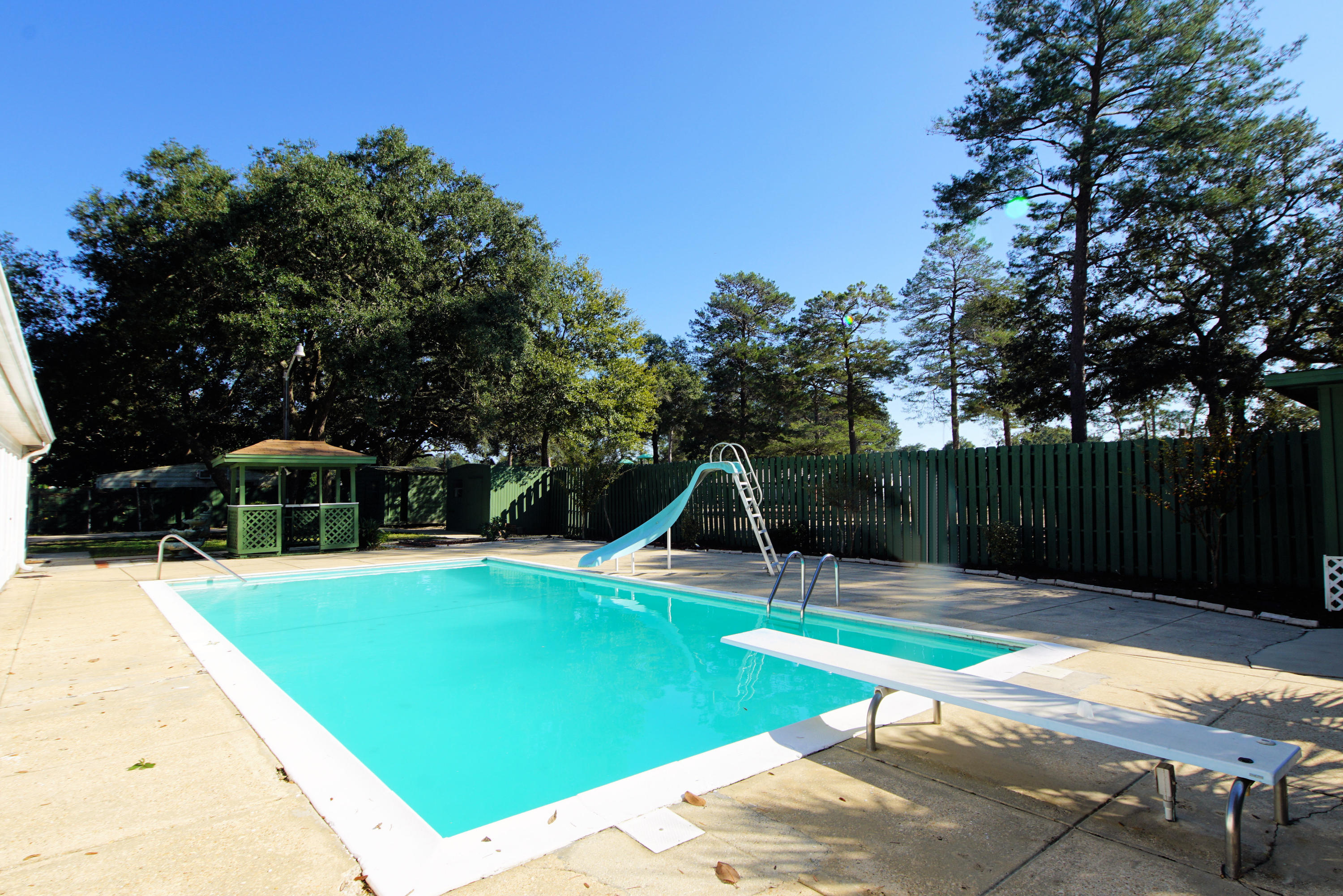 GARNIERS HEIGHTS 1ST ADDN - Residential