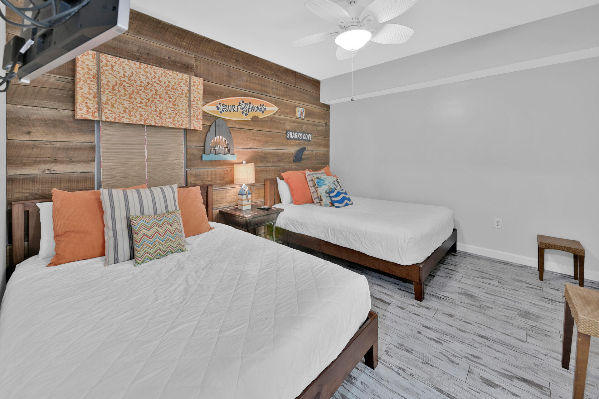 STERLING SHORES - Residential