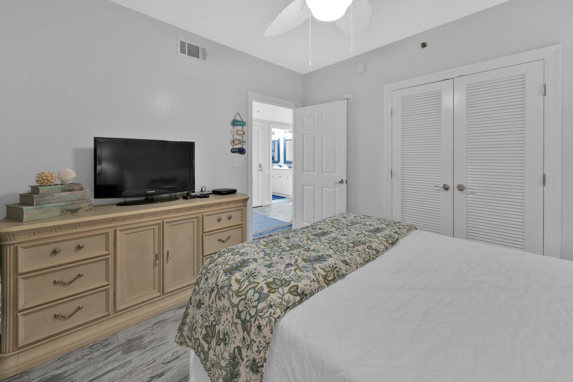 STERLING SHORES - Residential