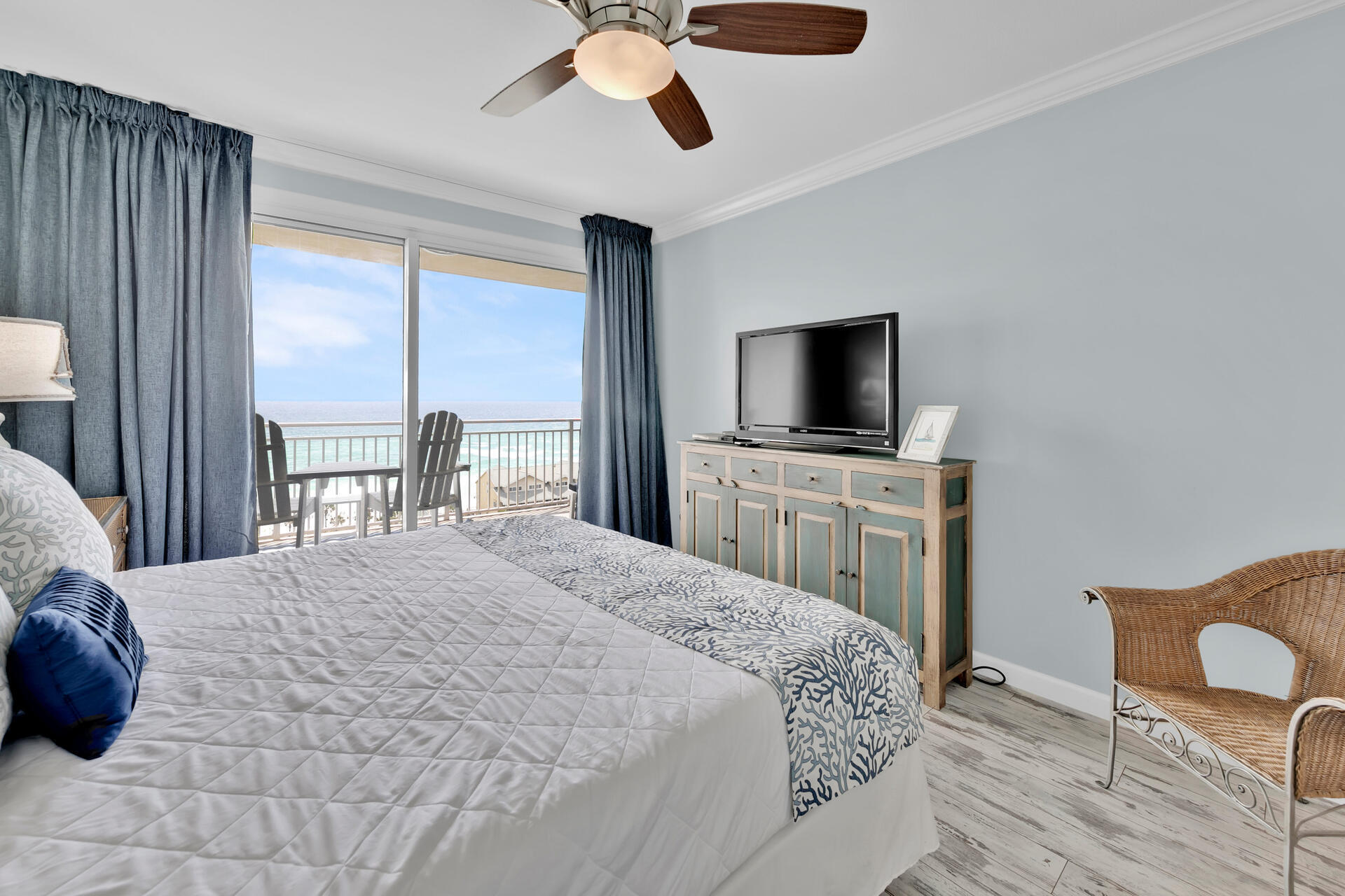 STERLING SHORES - Residential