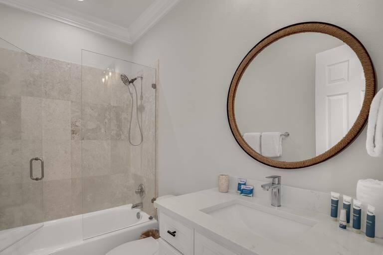 VILLA LAGO - Residential