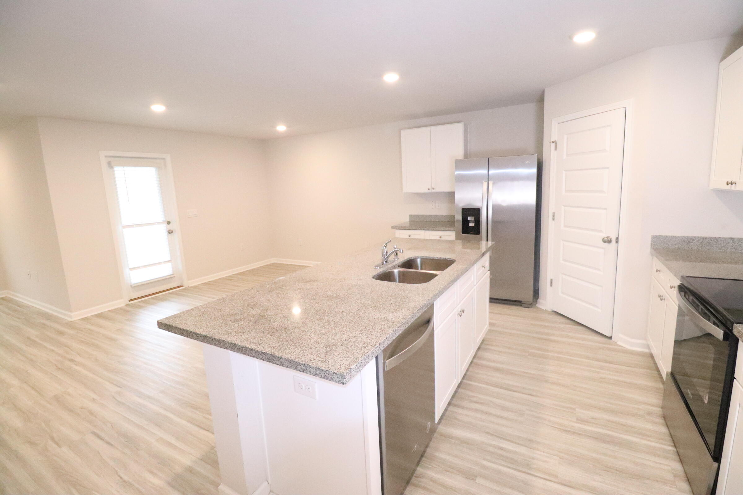 Royal Estates - Residential Lease