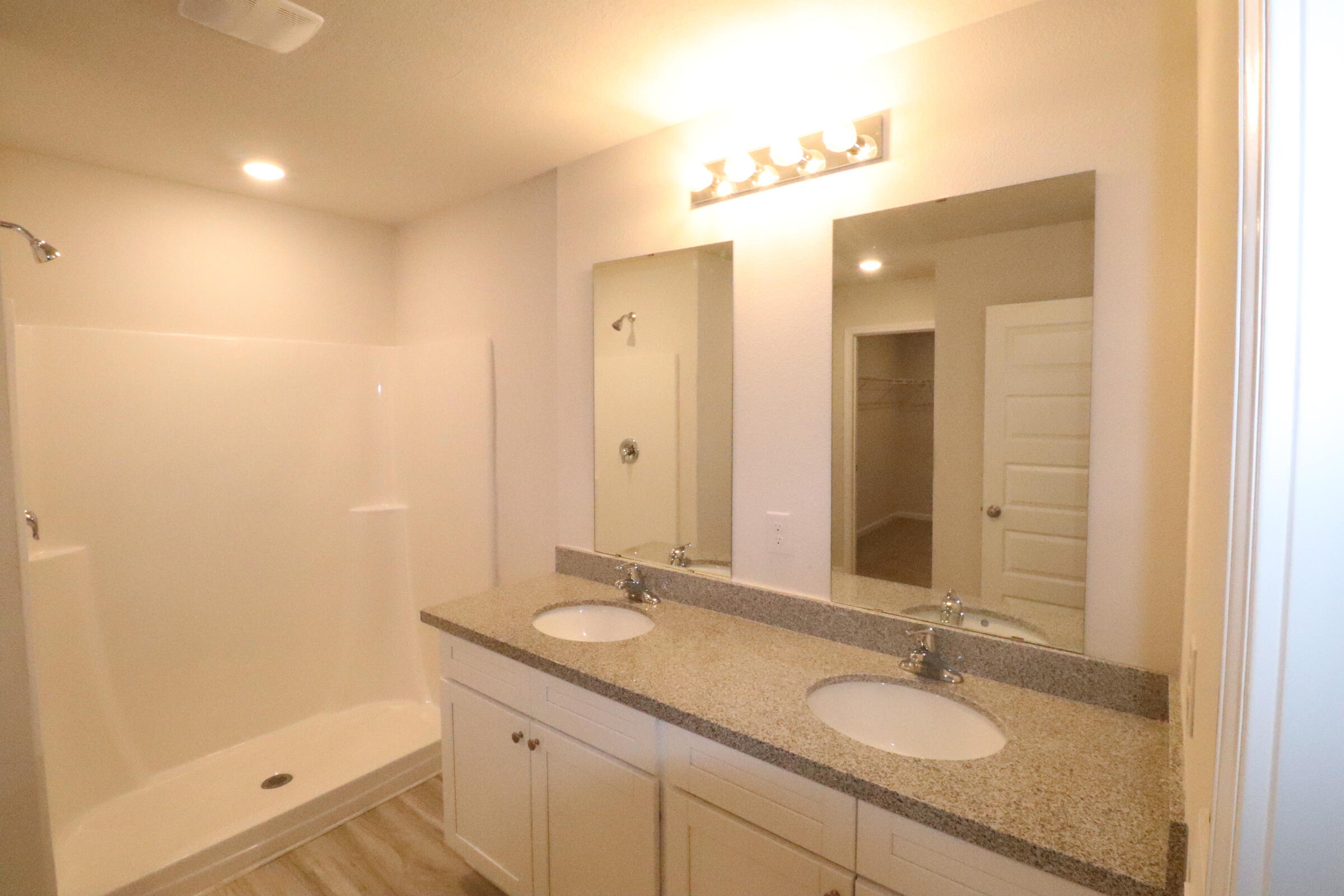 Royal Estates - Residential Lease