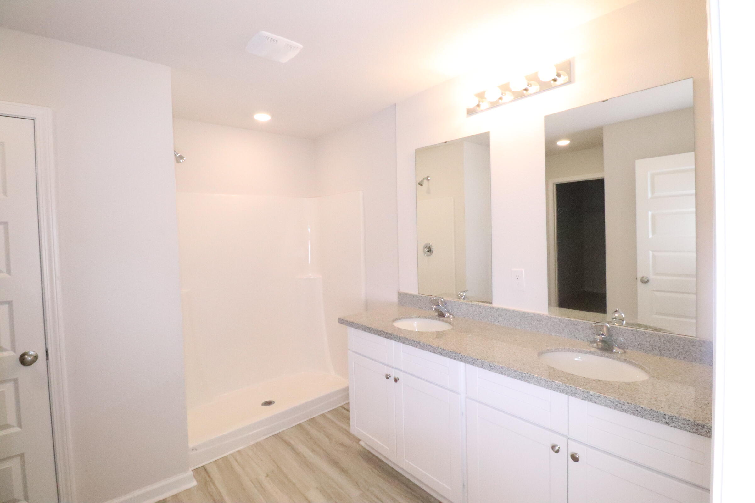 Royal Estates - Residential Lease