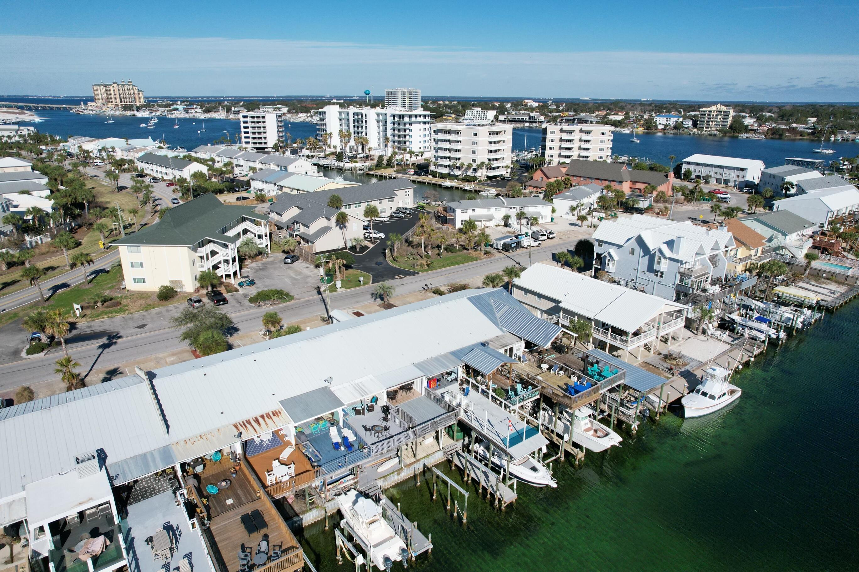 HOLIDAY ISLE - Residential