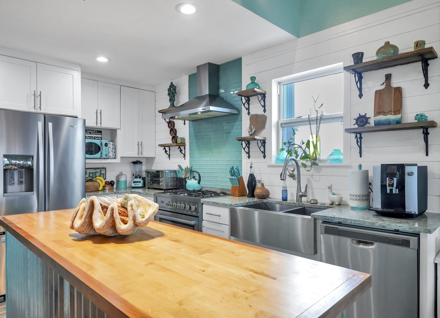 HOLIDAY ISLE - Residential