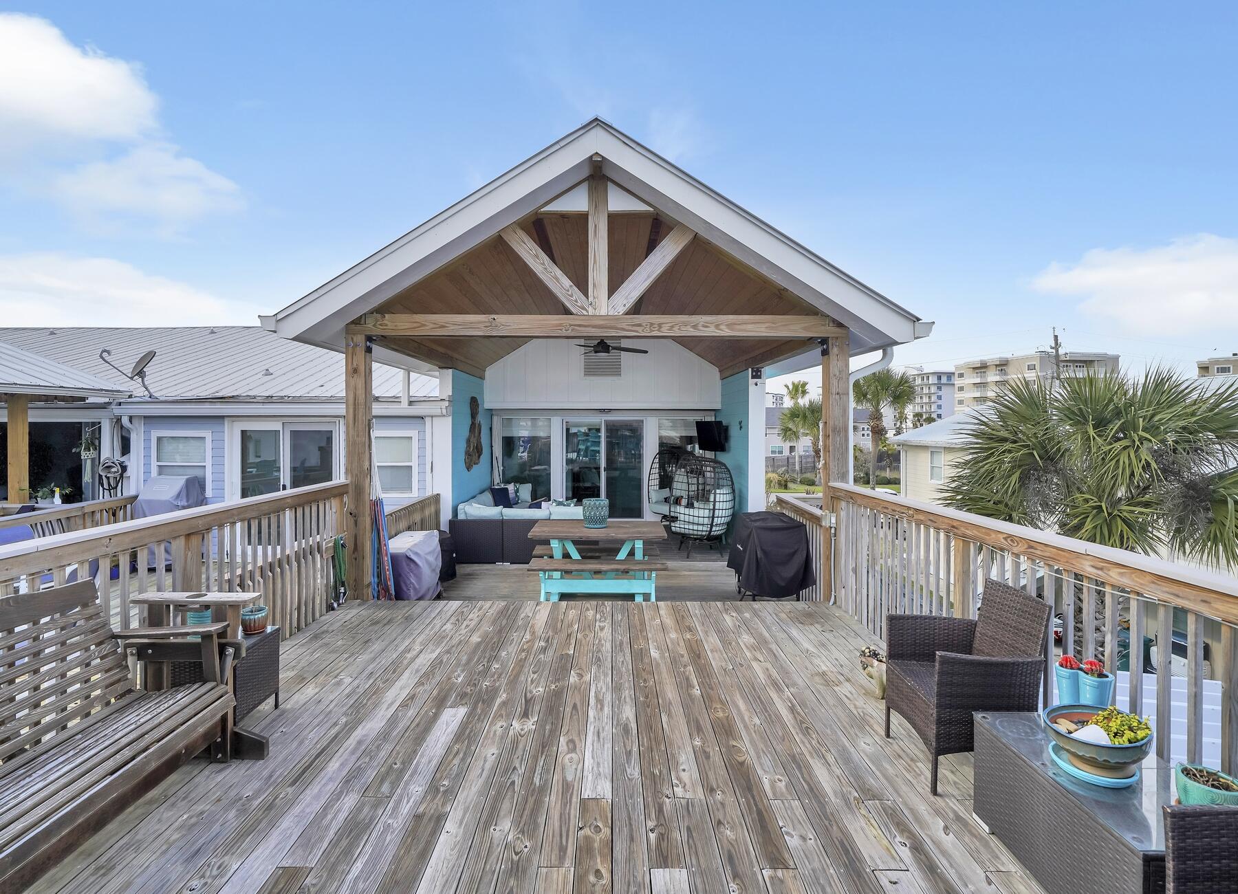 HOLIDAY ISLE - Residential