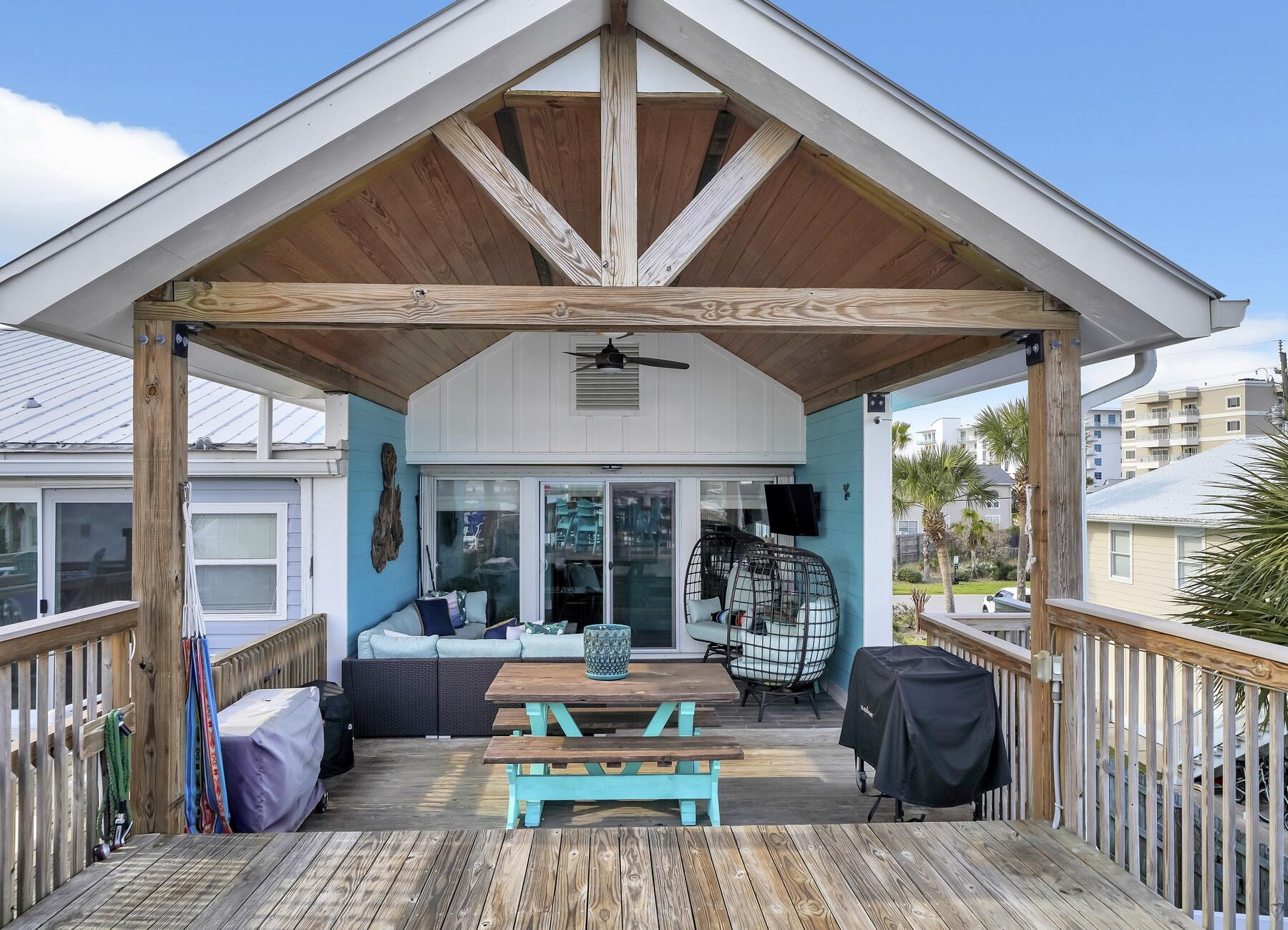 HOLIDAY ISLE - Residential