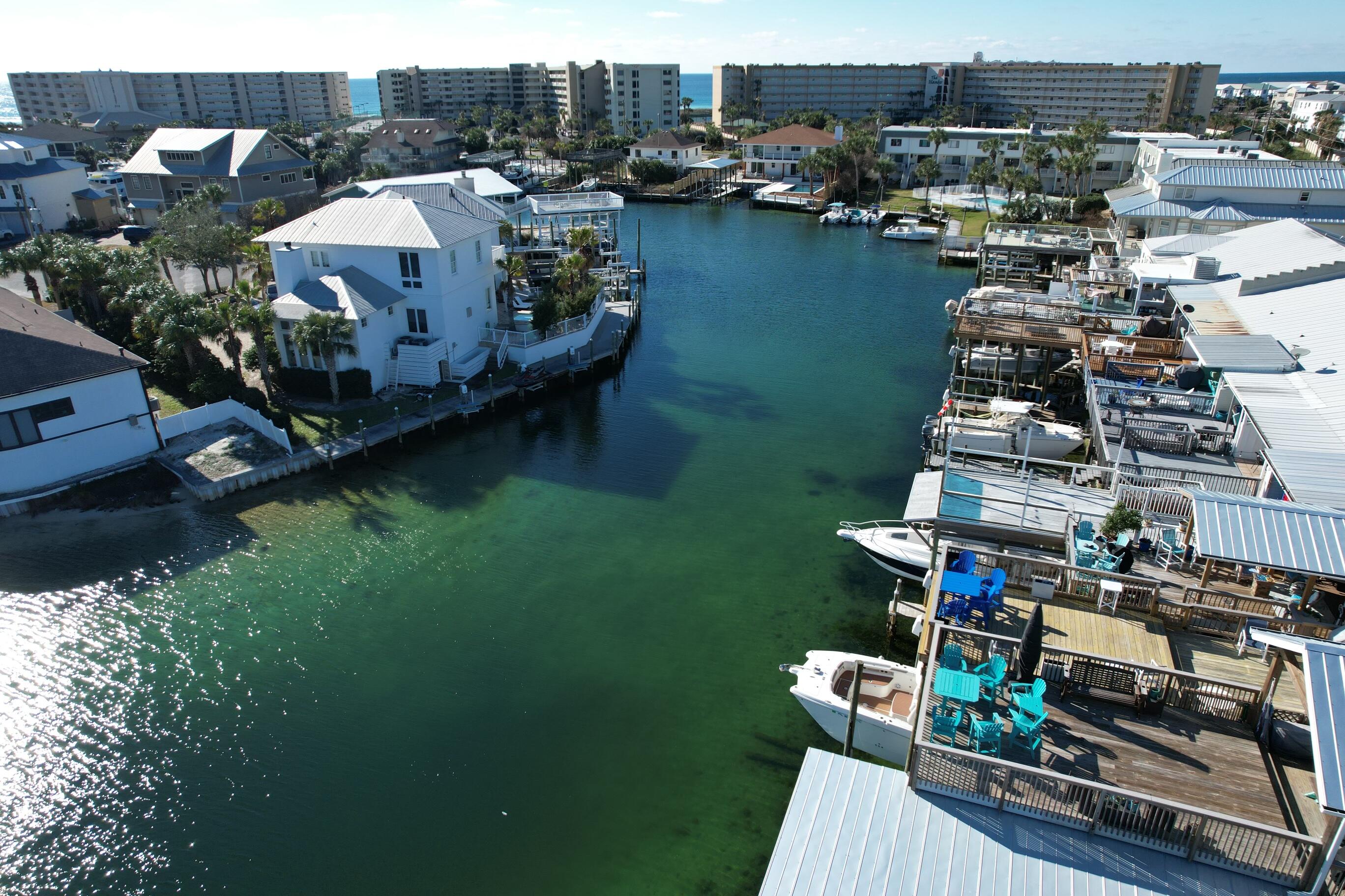 HOLIDAY ISLE - Residential