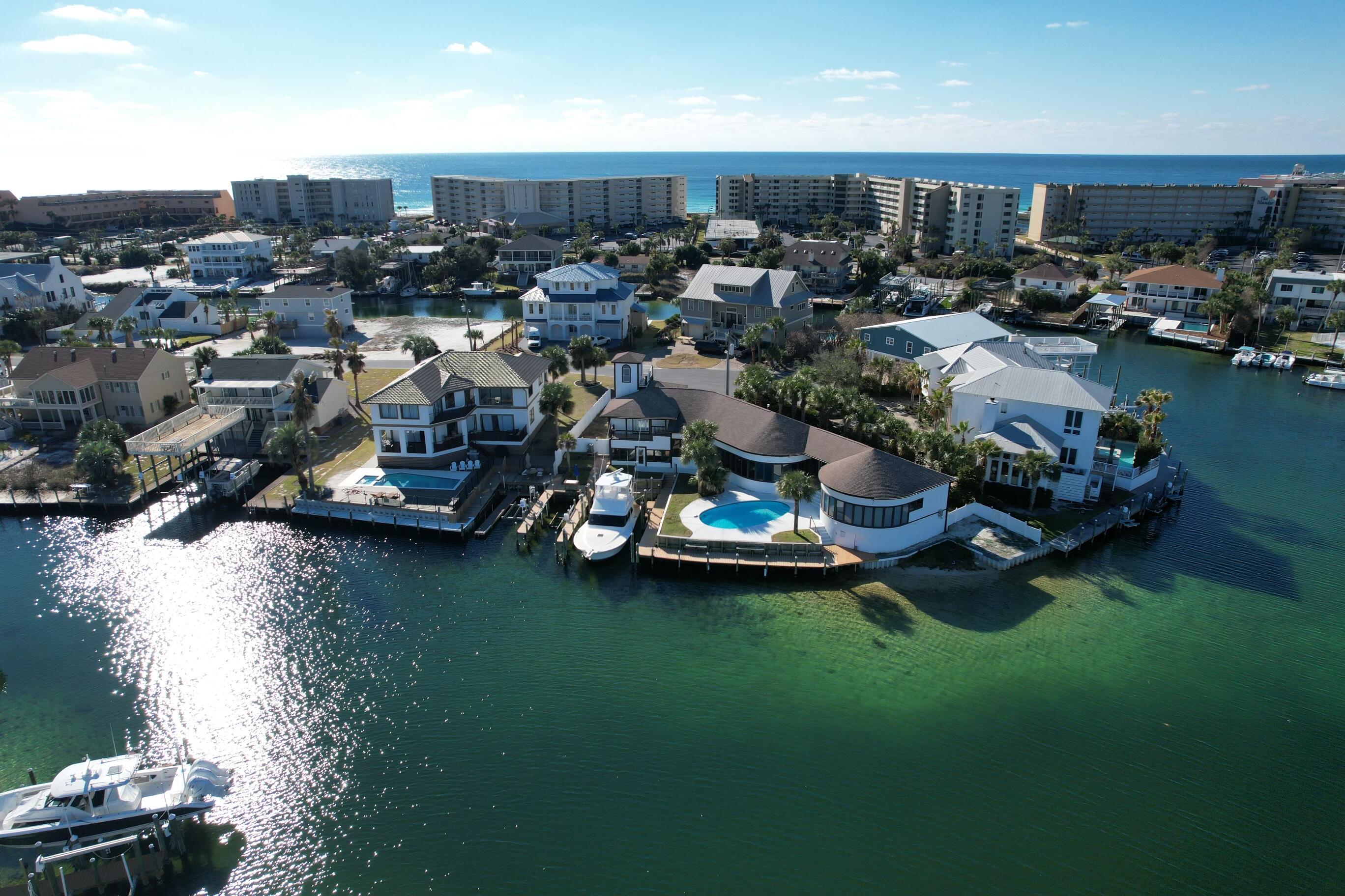 HOLIDAY ISLE - Residential