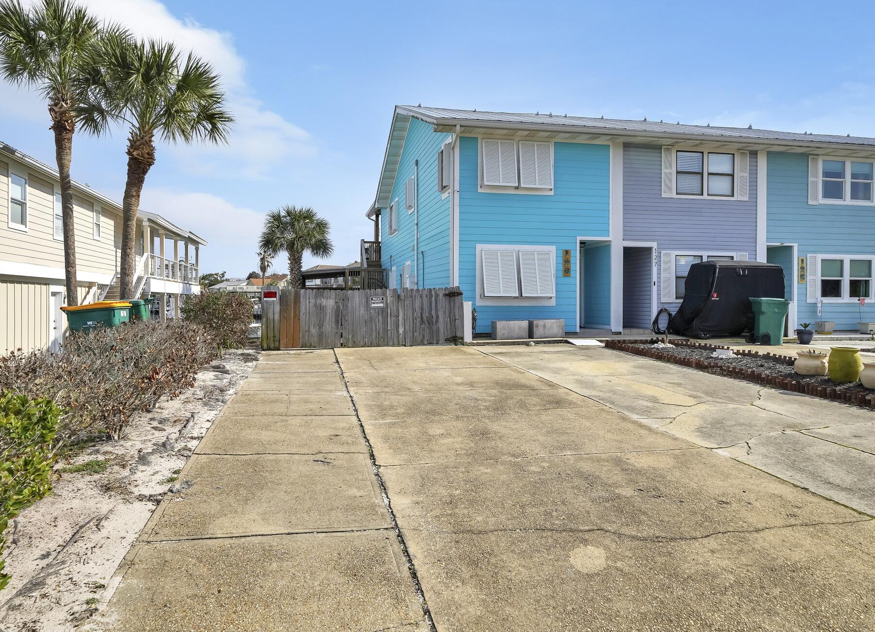 HOLIDAY ISLE - Residential