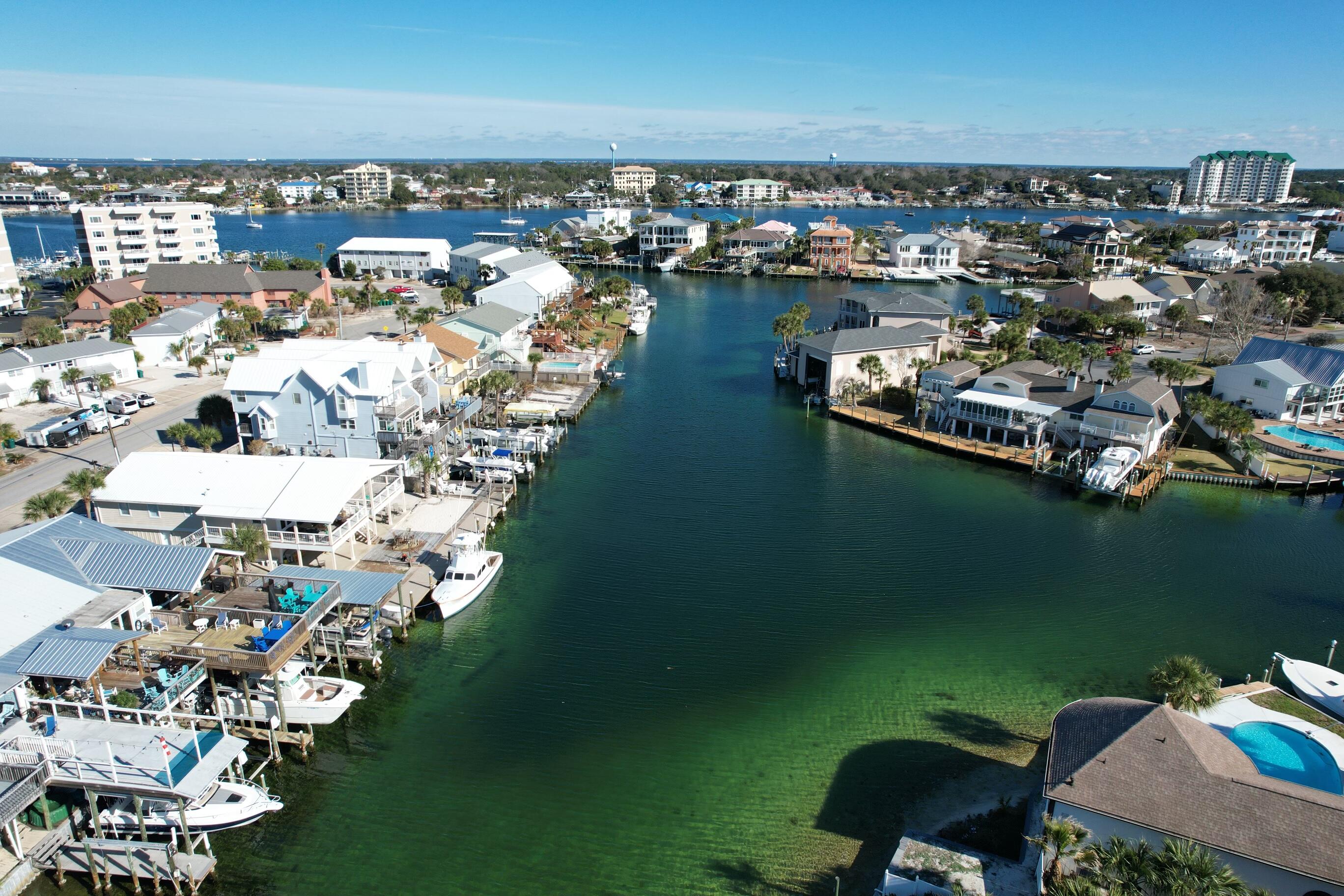 HOLIDAY ISLE - Residential