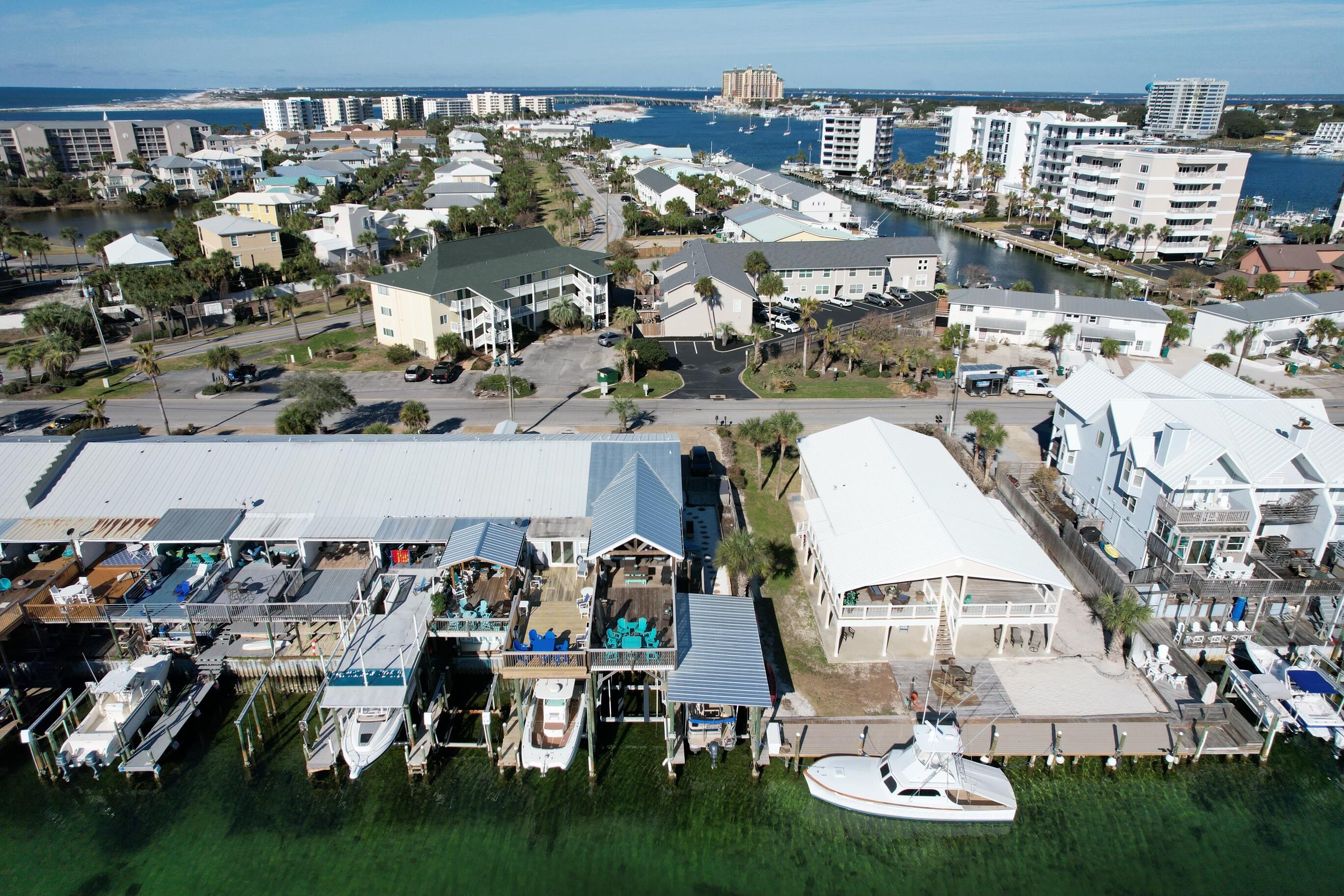 HOLIDAY ISLE - Residential