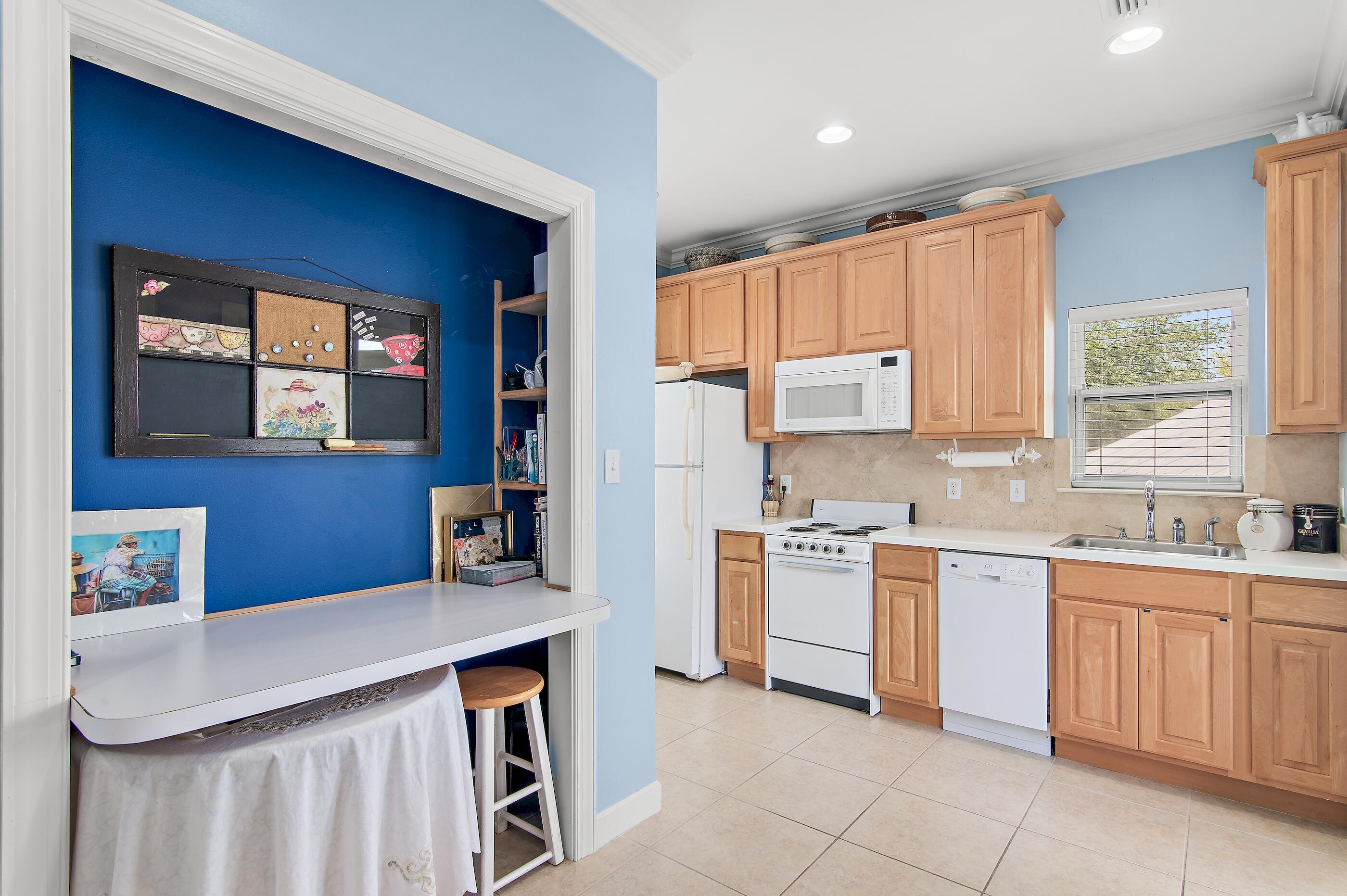 CRYSTAL LAKE II AT SANDESTIN - Residential